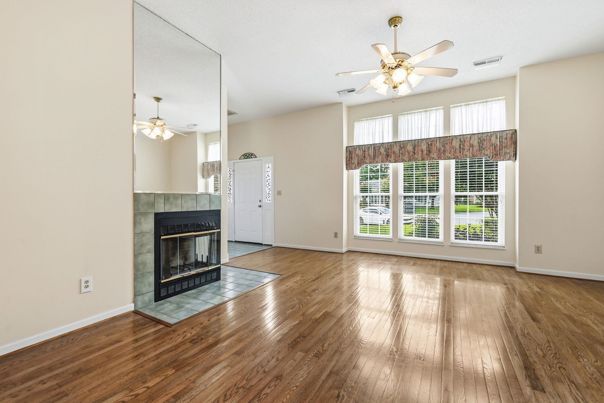 1905 Starling Ct. Property Photo 7