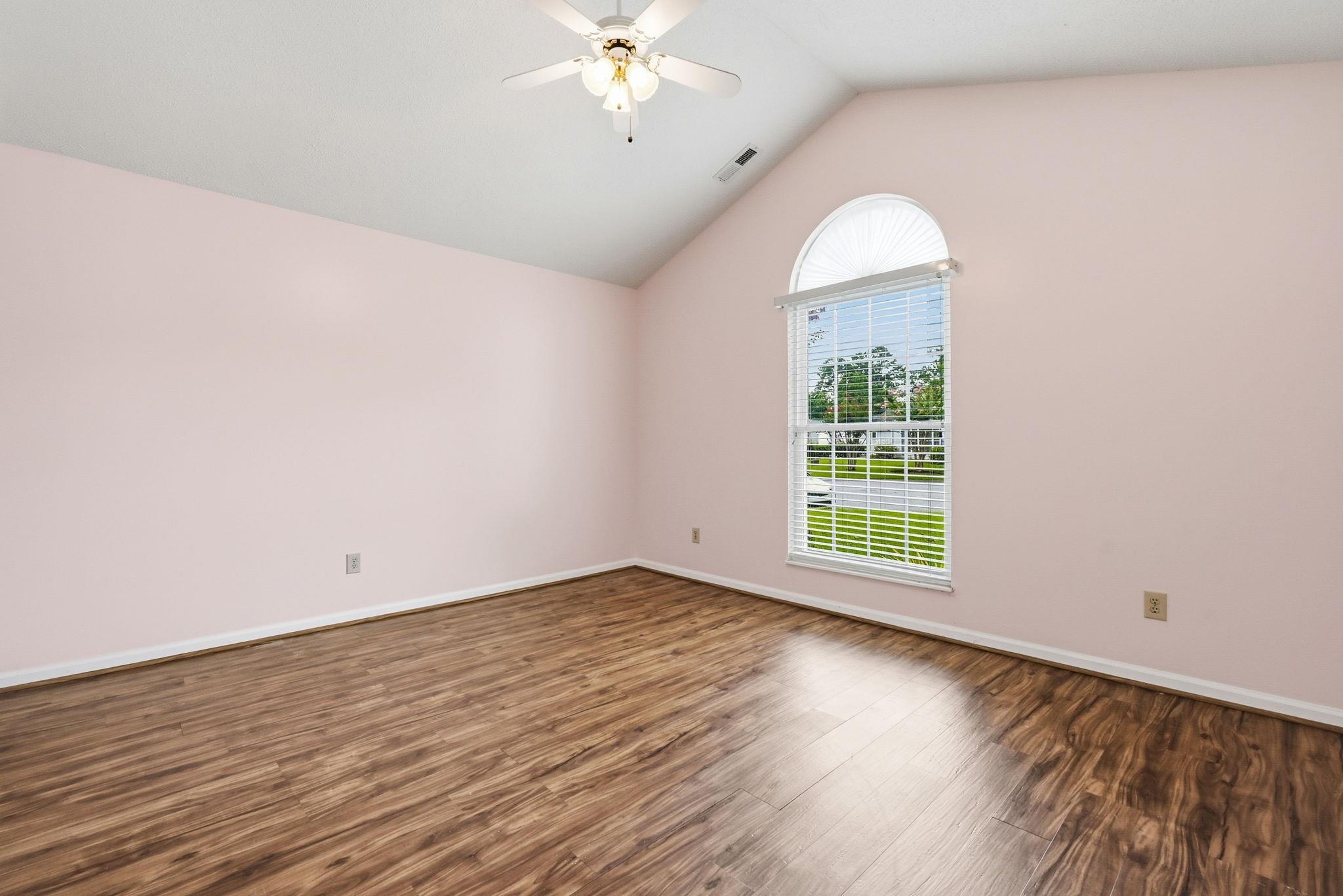 1905 Starling Ct. Property Photo 11