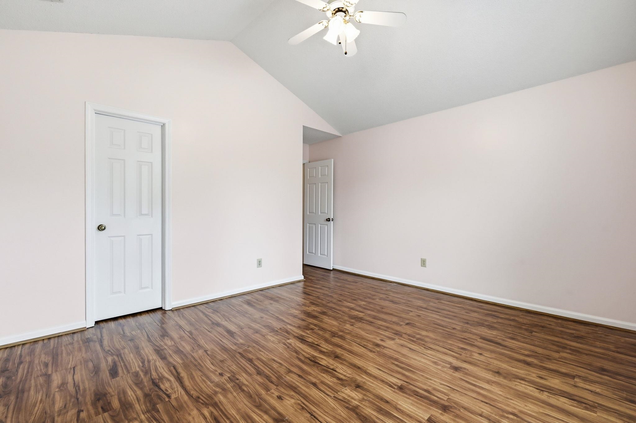 1905 Starling Ct. Property Photo 12