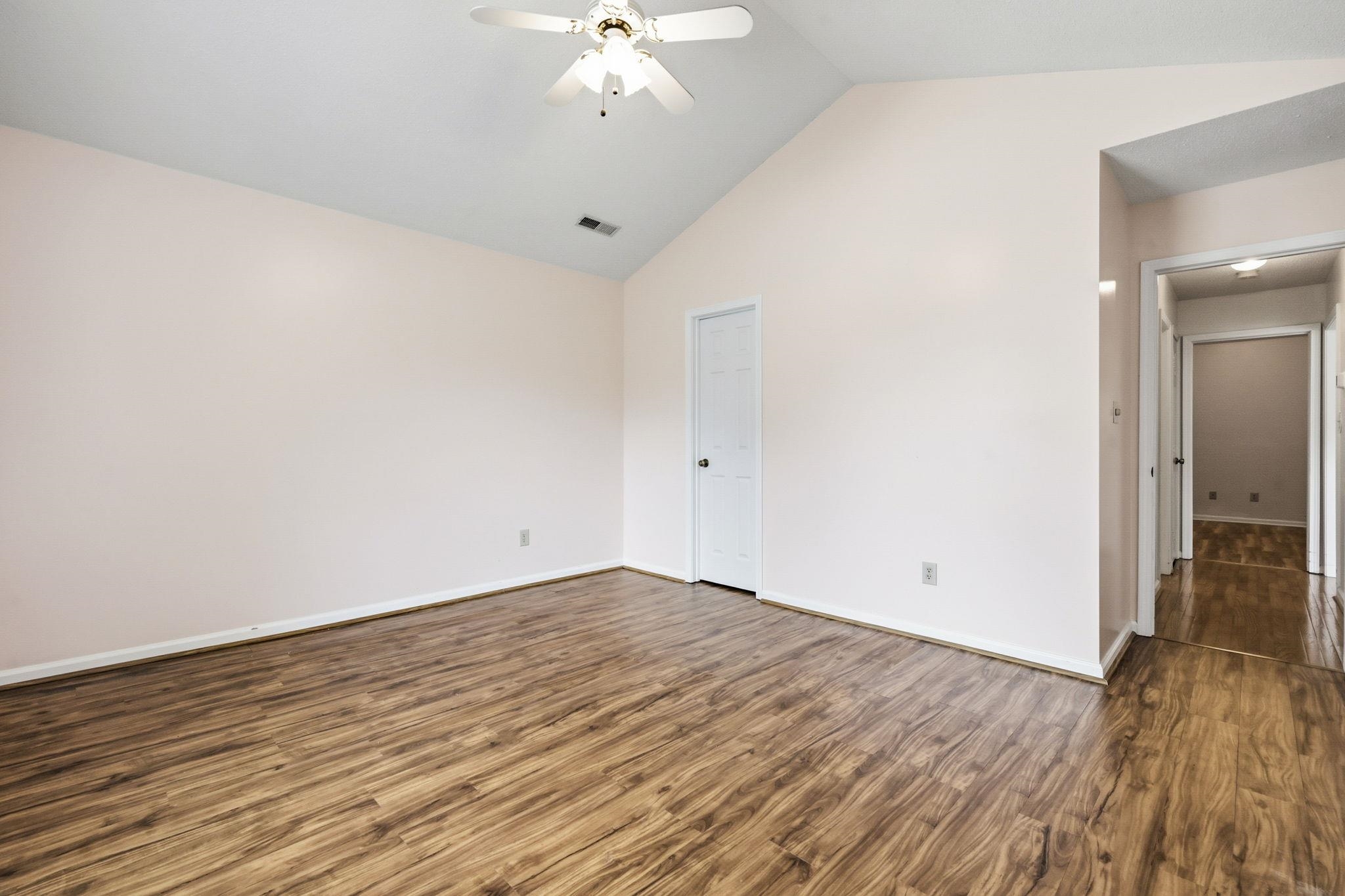 1905 Starling Ct. Property Photo 13