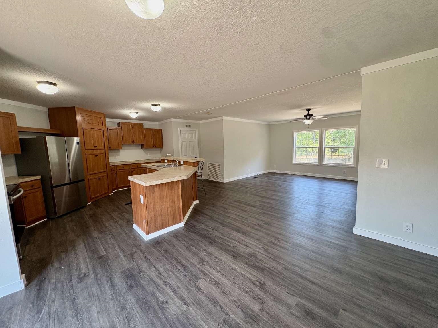 1660 Nathan Dr. Property Photo 5