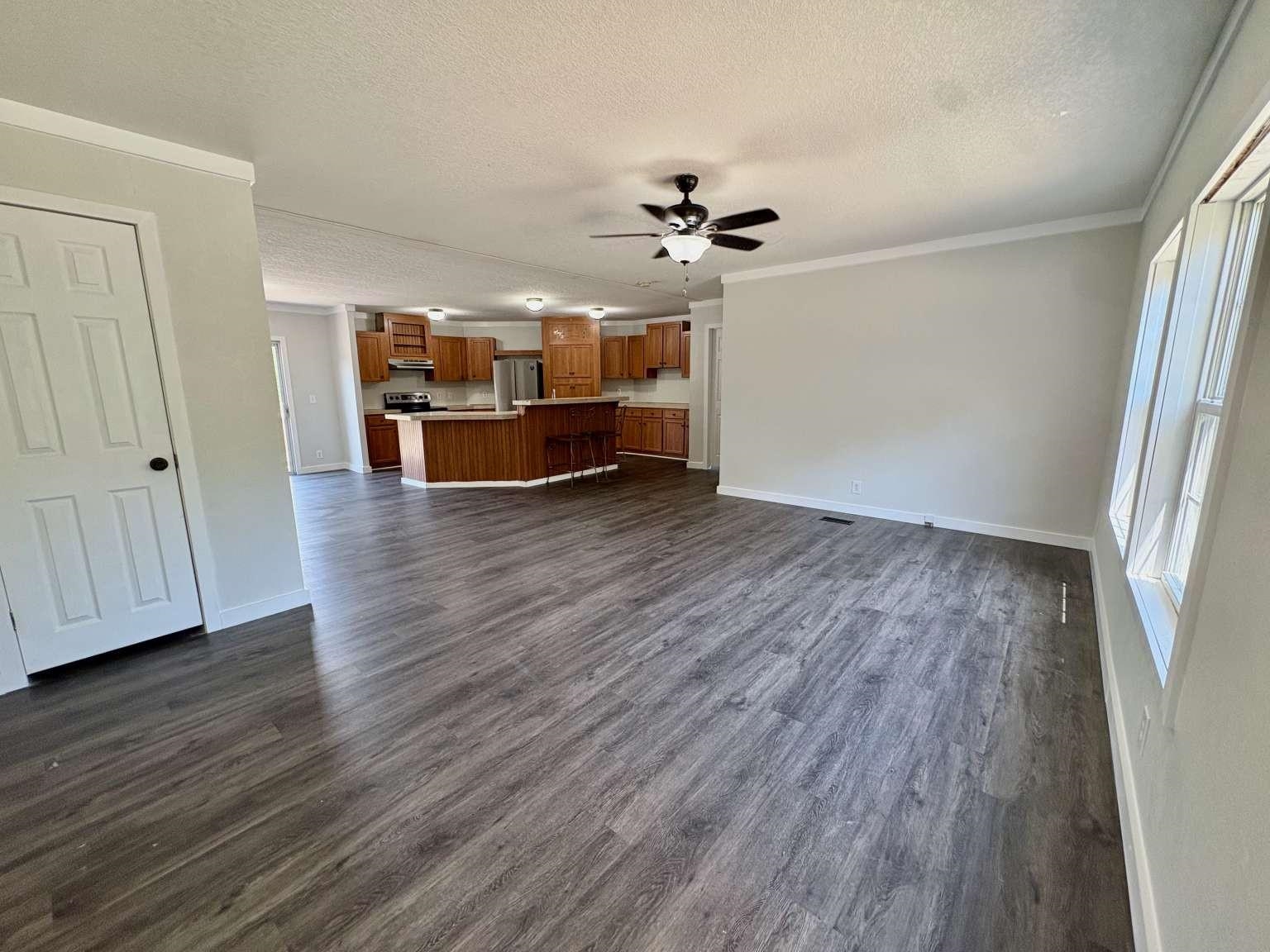 1660 Nathan Dr. Property Photo 14