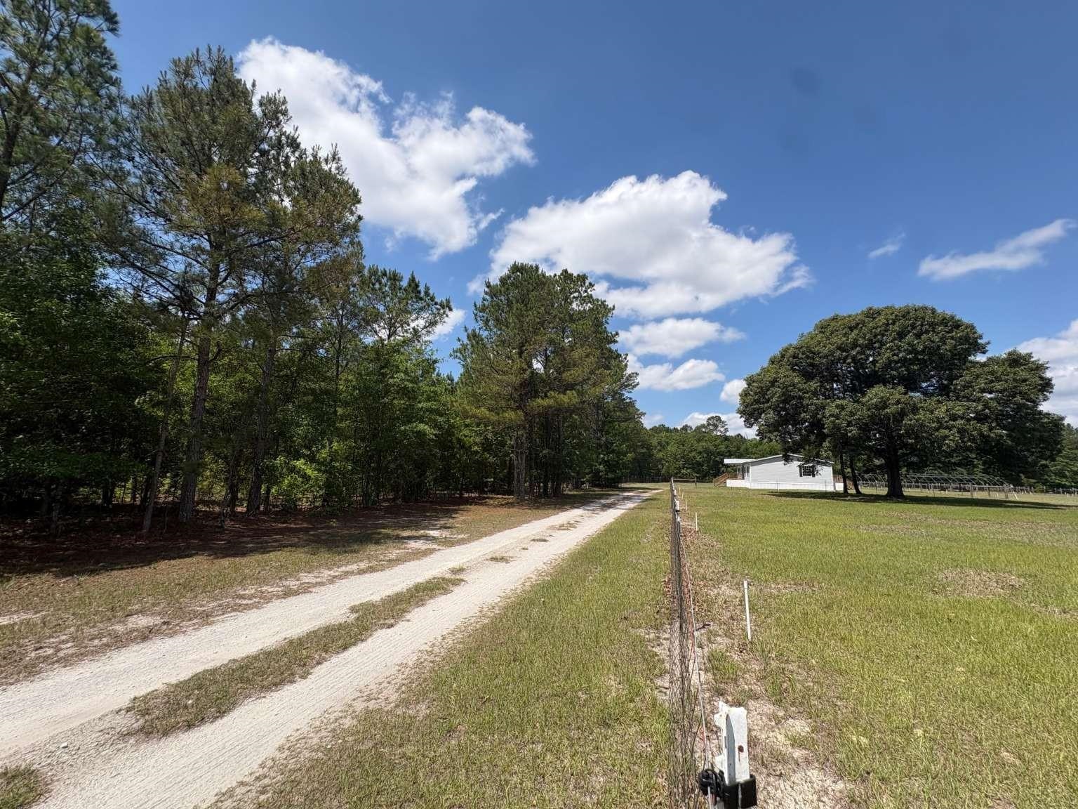 1660 Nathan Dr. Property Photo 17