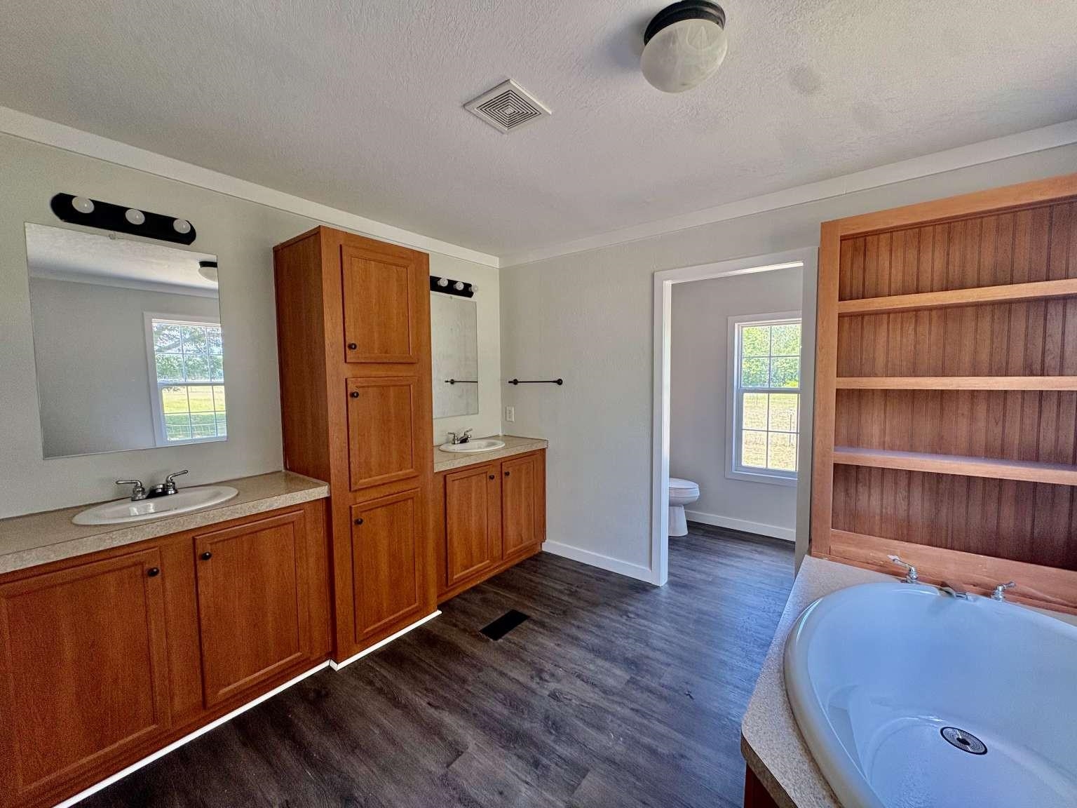1660 Nathan Dr. Property Photo 33