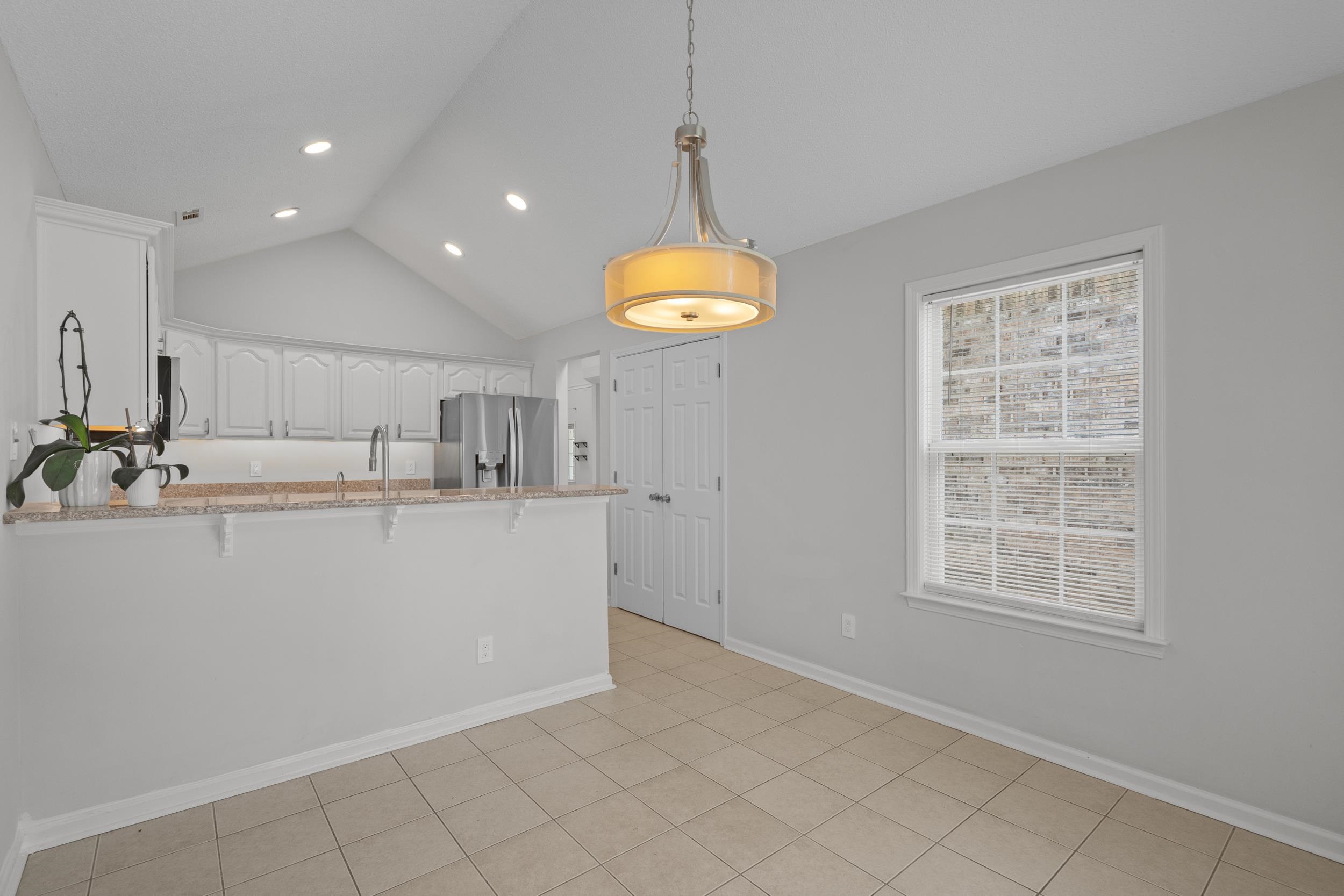 2119 Wentworth Dr. Property Photo 12
