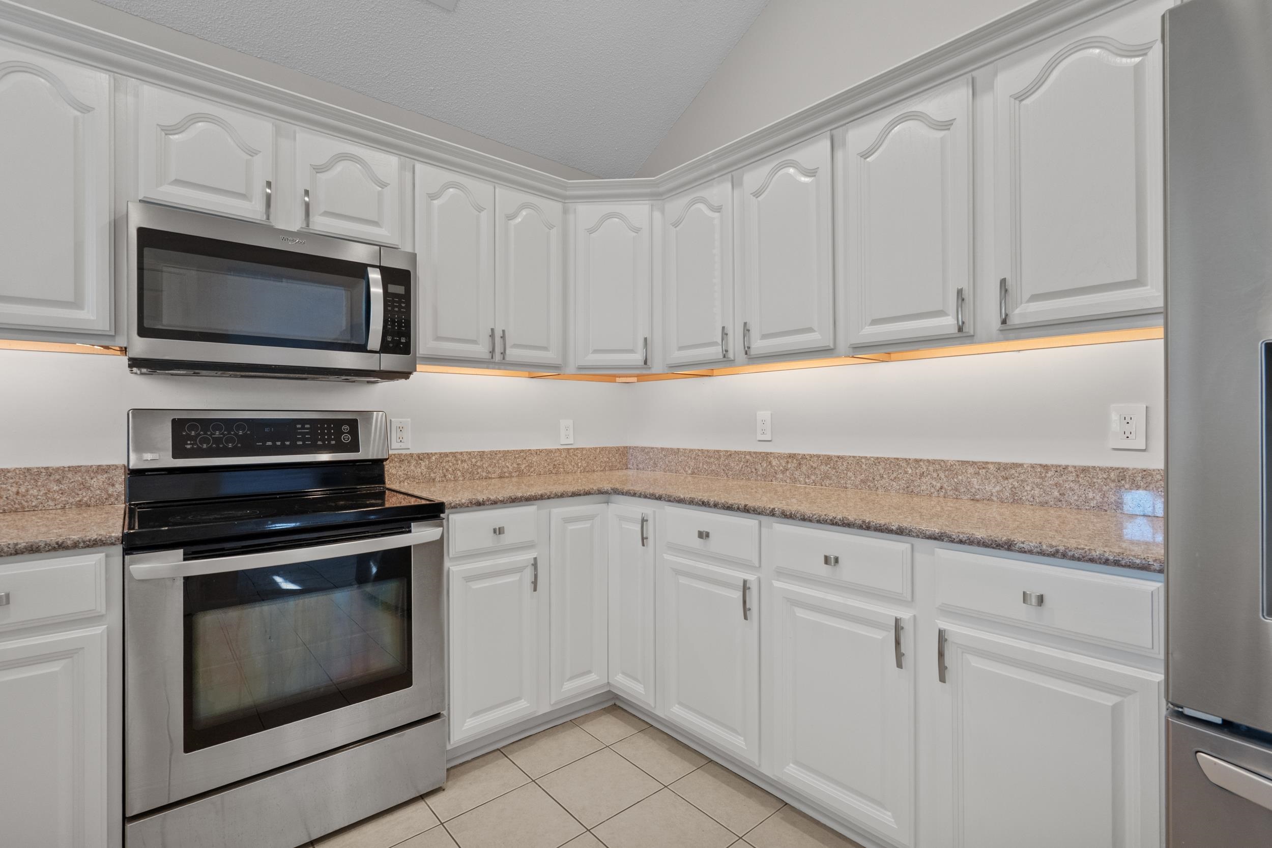 2119 Wentworth Dr. Property Photo 17