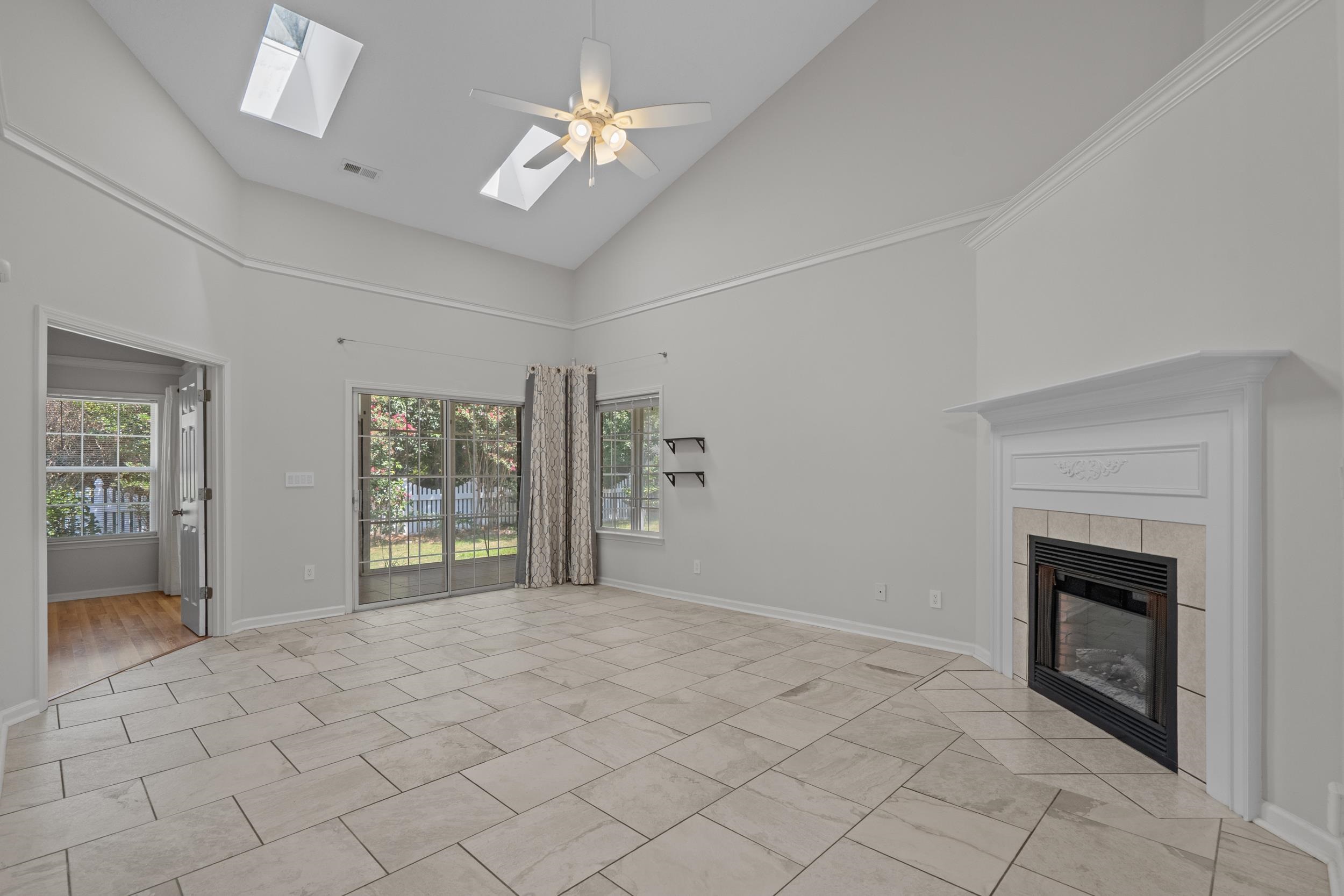 2119 Wentworth Dr. Property Photo 20