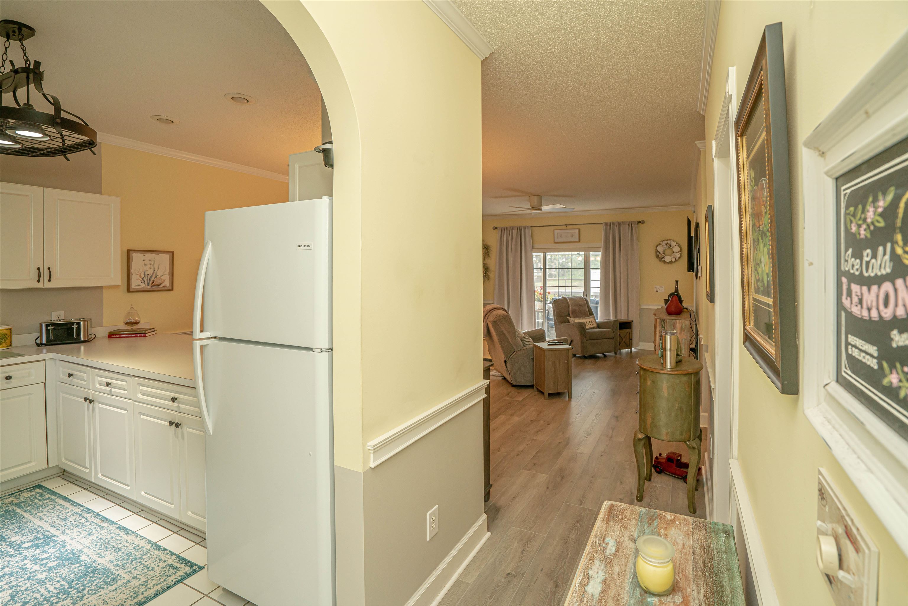 4241 Hibiscus Dr. Property Photo 2