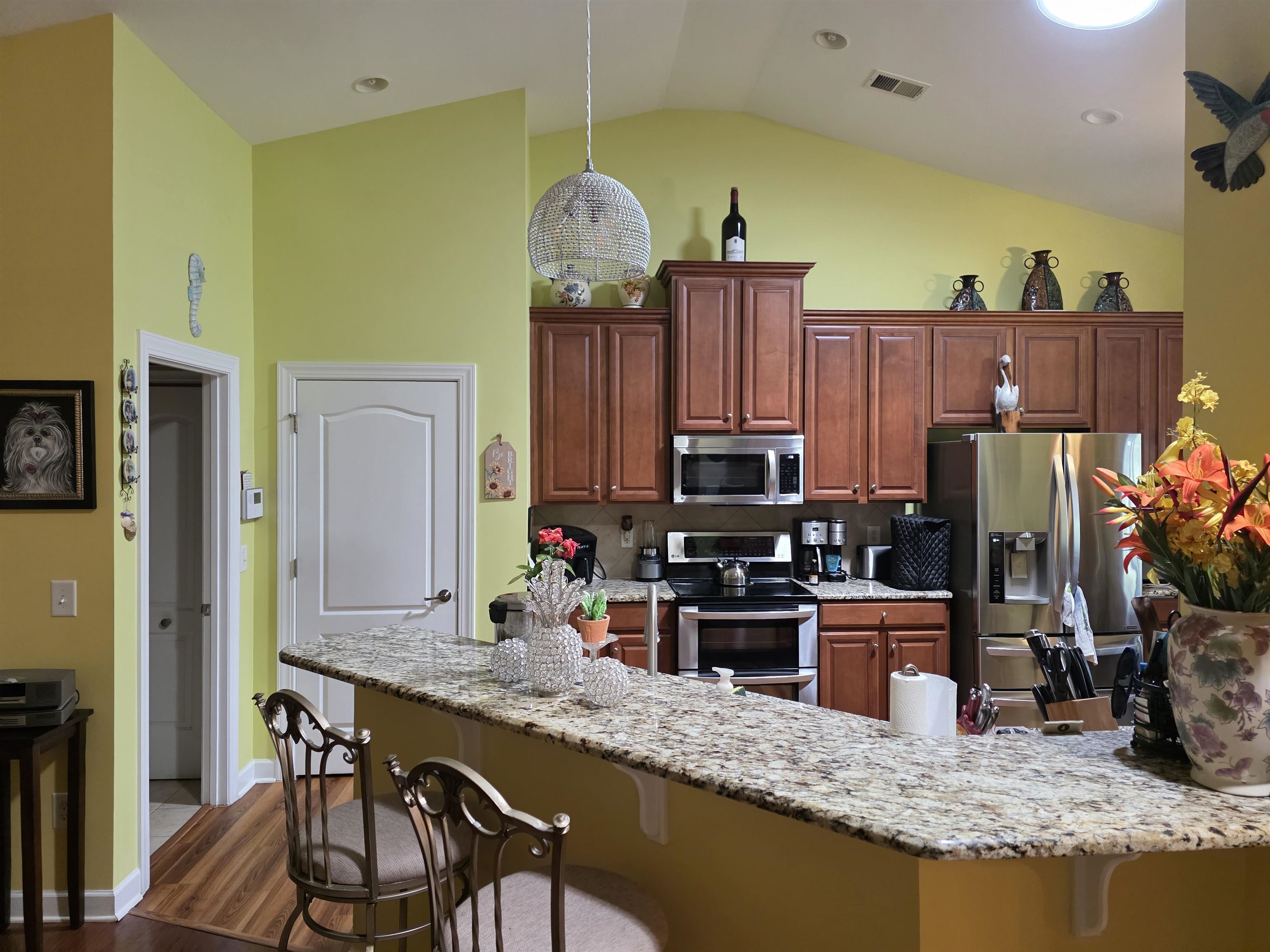1575 Berkshire Ave. Property Photo 11
