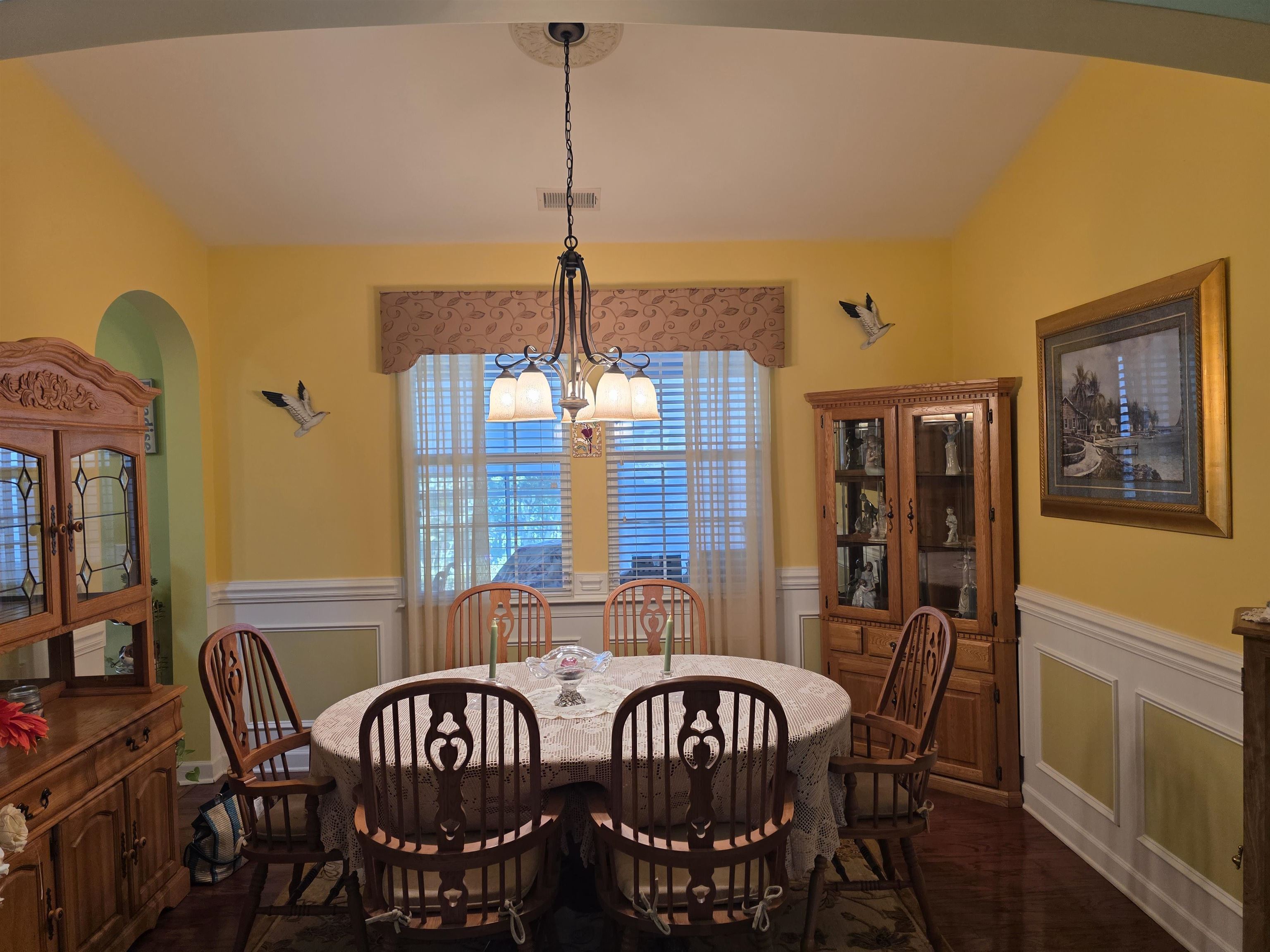 1575 Berkshire Ave. Property Photo 13