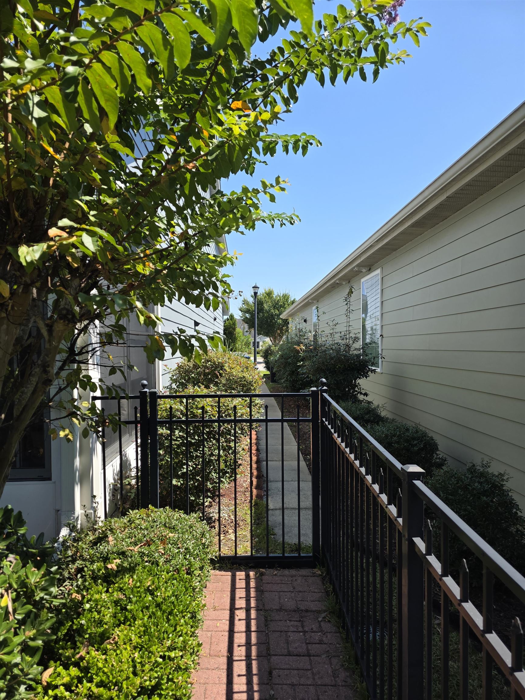 1575 Berkshire Ave. Property Photo 32