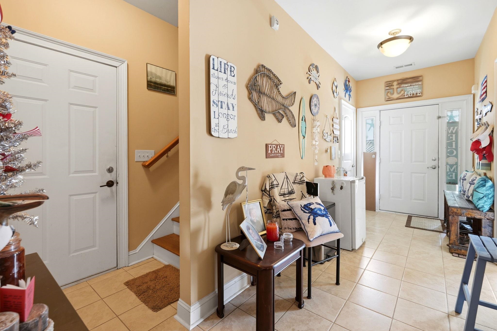 577 Sunnyside Ave. Property Photo 4