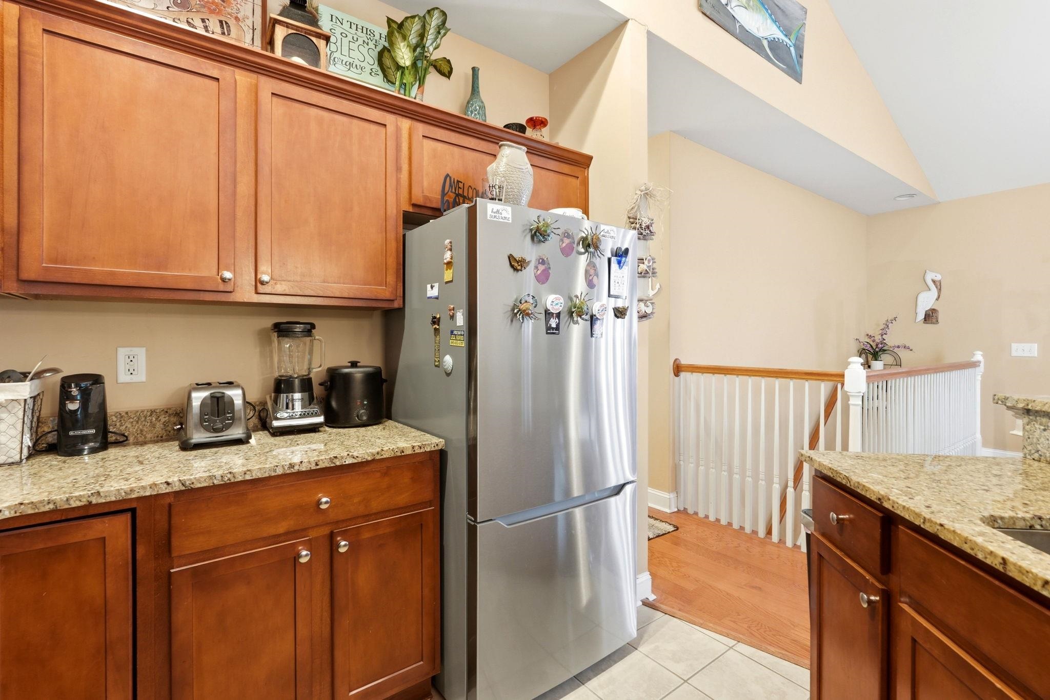 577 Sunnyside Ave. Property Photo 11