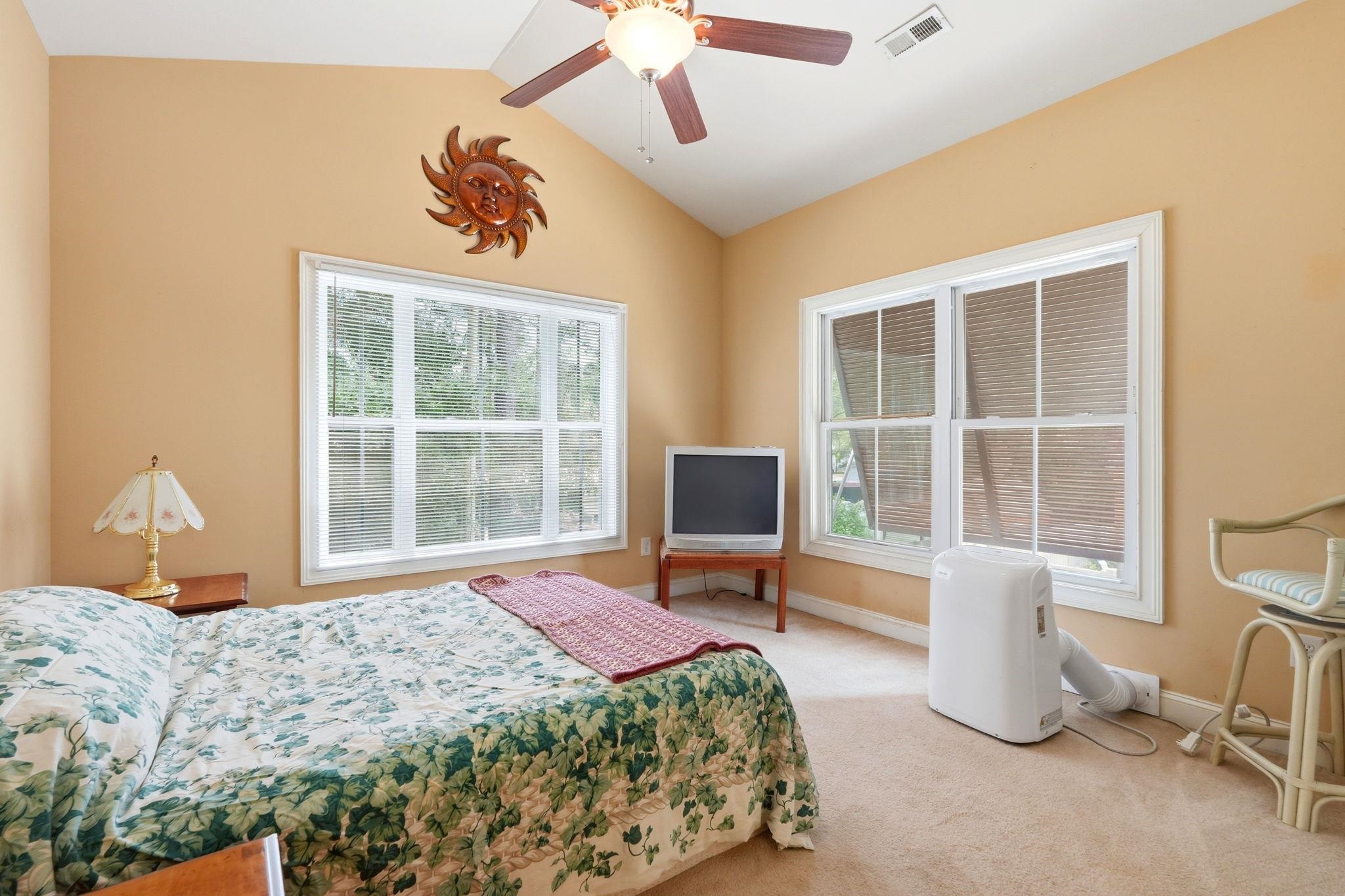 577 Sunnyside Ave. Property Photo 19