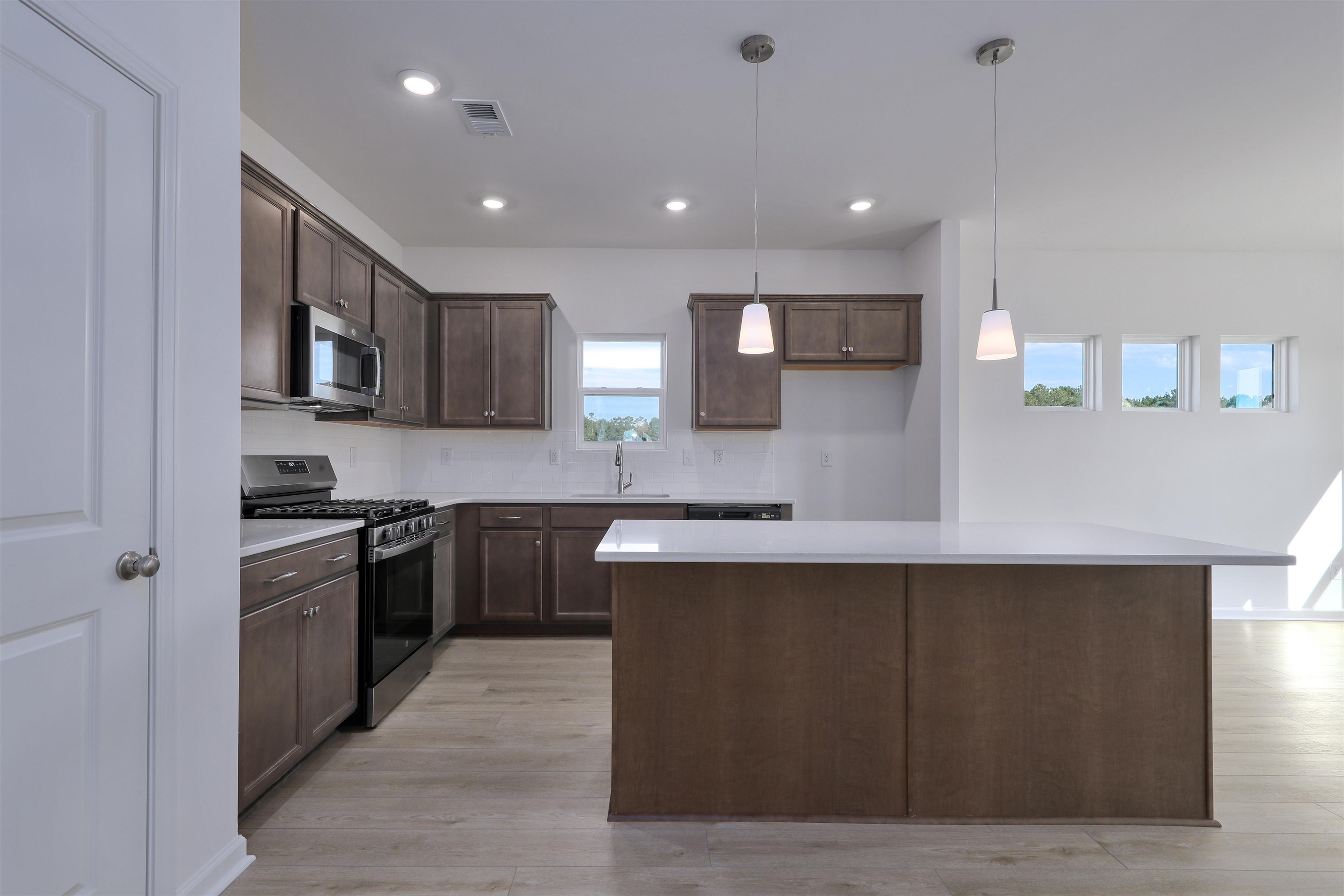 805 Wild Indigo Dr Property Photo 19