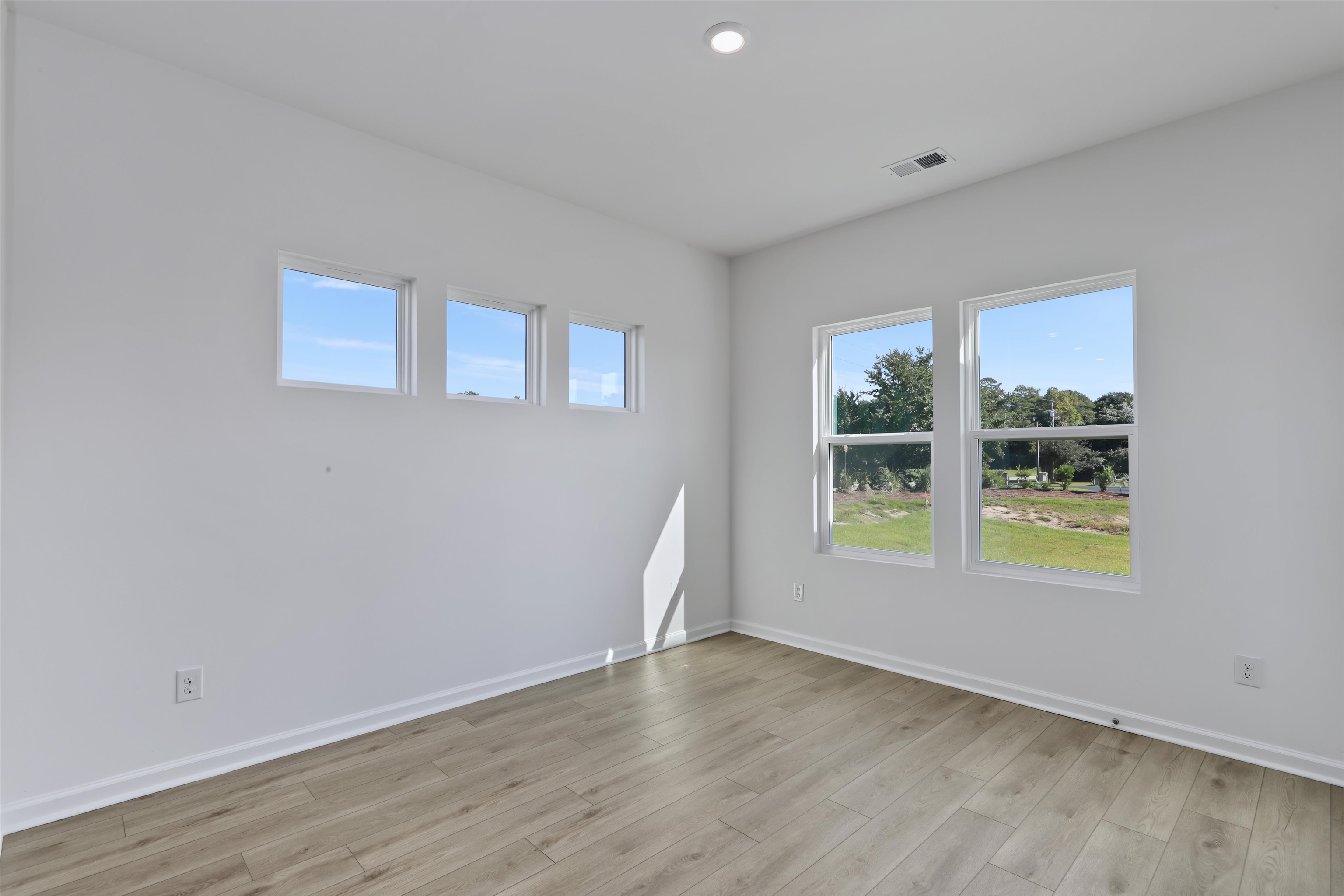 805 Wild Indigo Dr Property Photo 27