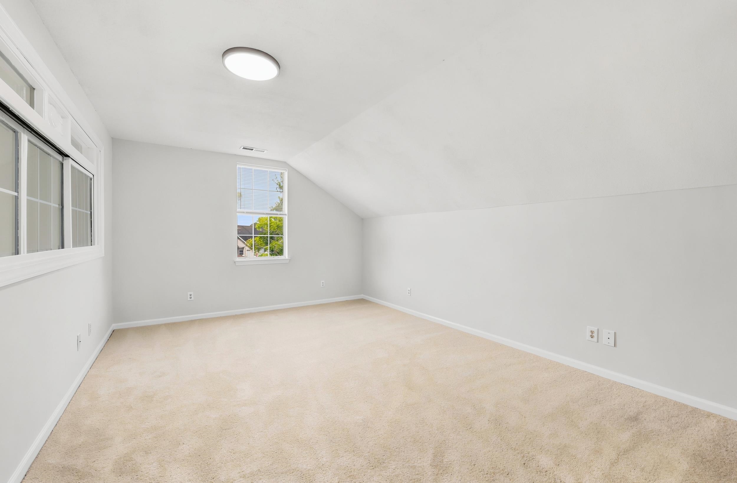 539 Drake Ln. Property Photo 24