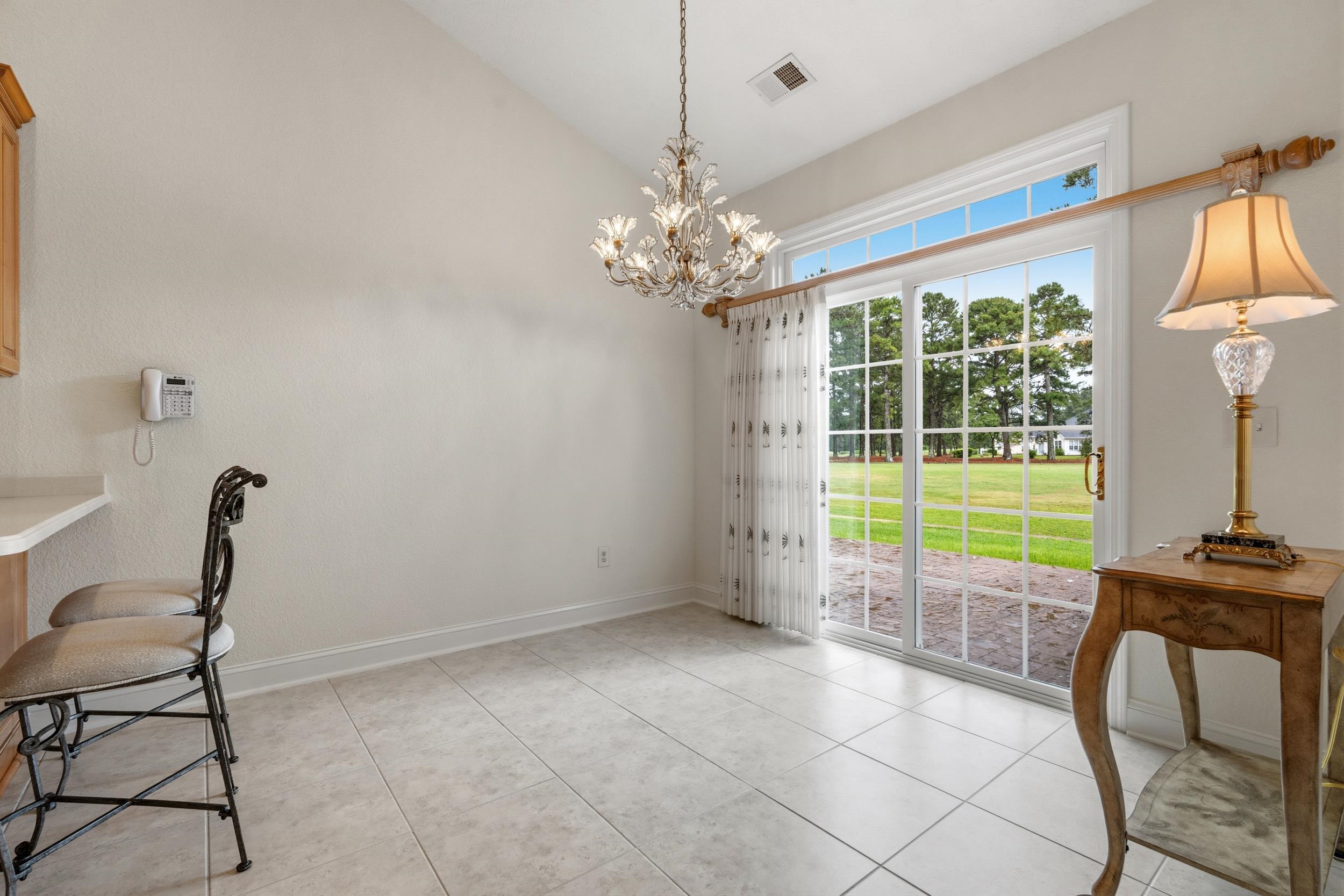 266 Wedgefield Dr. Property Photo 11