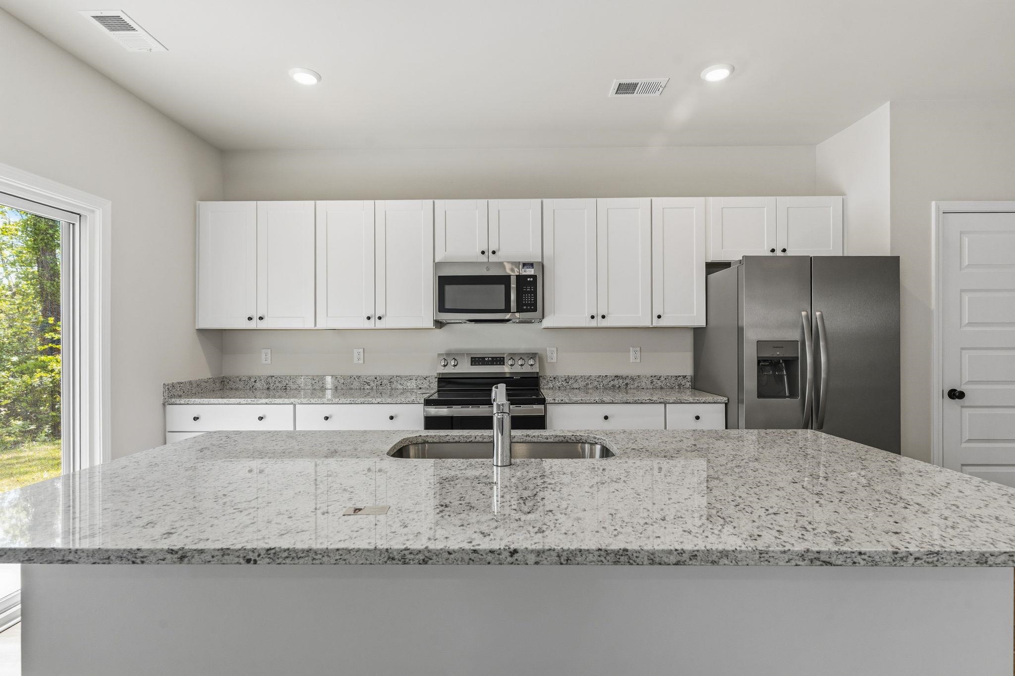 608 Southwind Way Property Photo 12