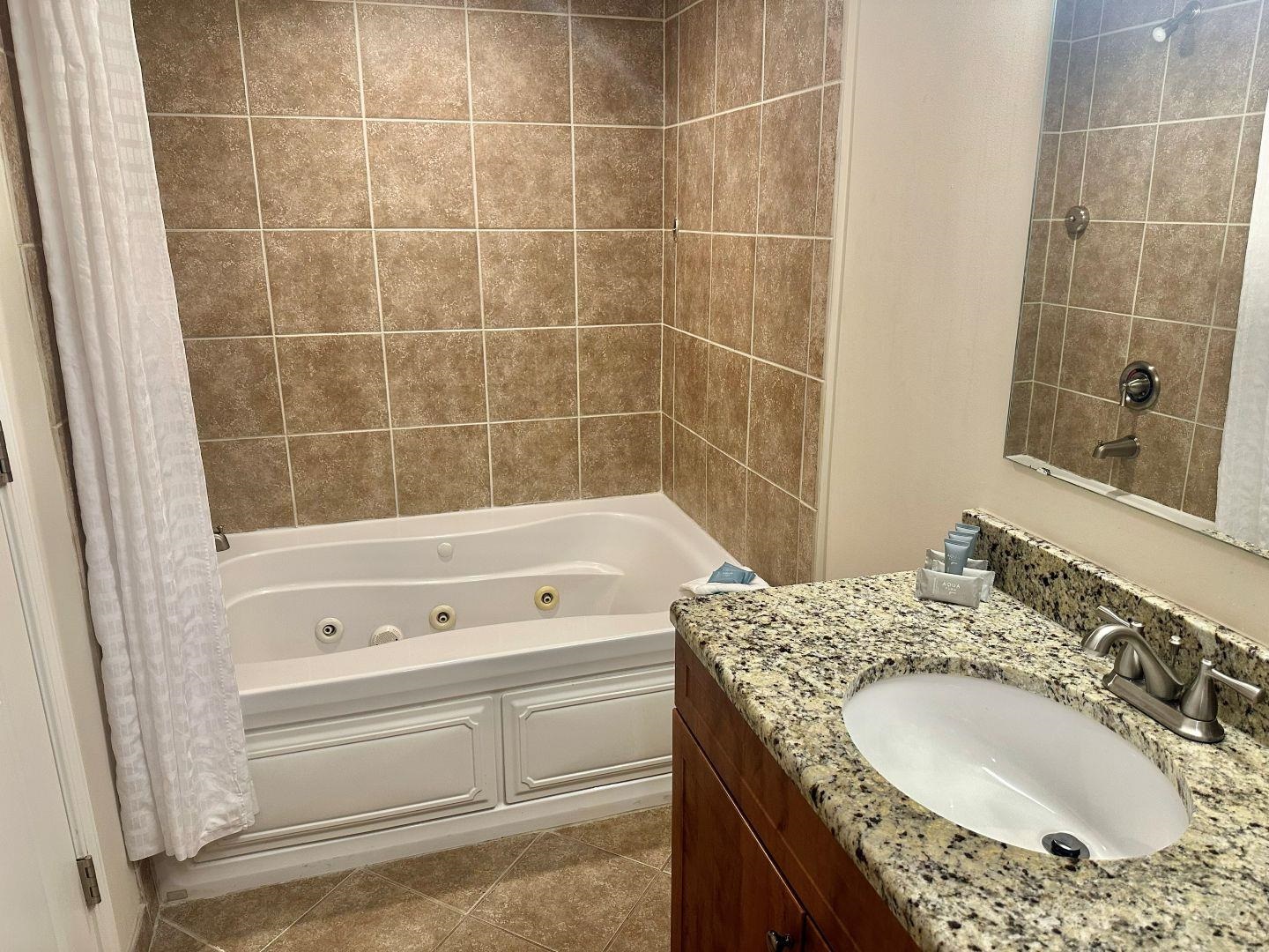 2100 N Ocean Blvd. Property Photo 9