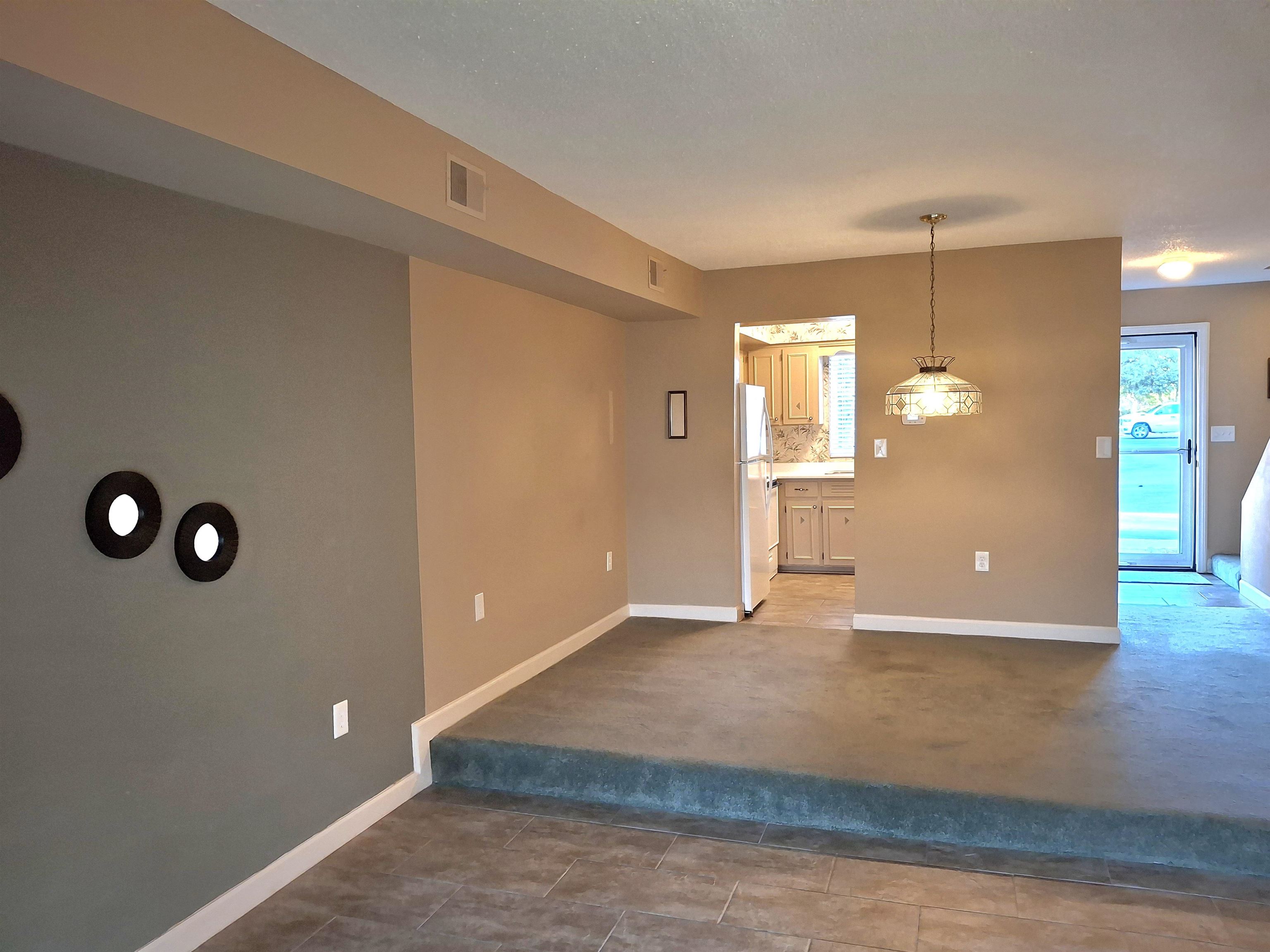 928 Villa Dr. Property Photo 18