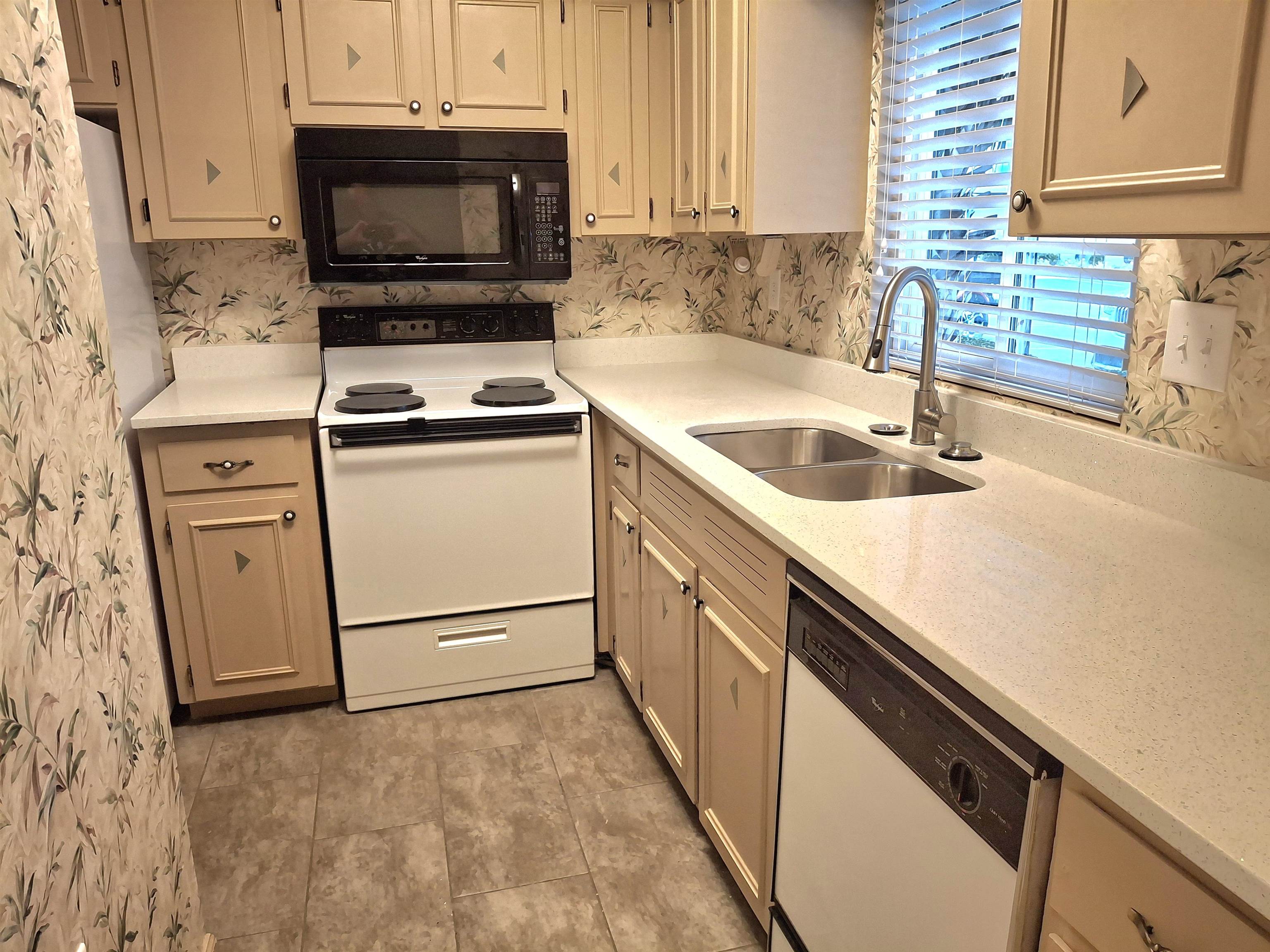 928 Villa Dr. Property Photo 22