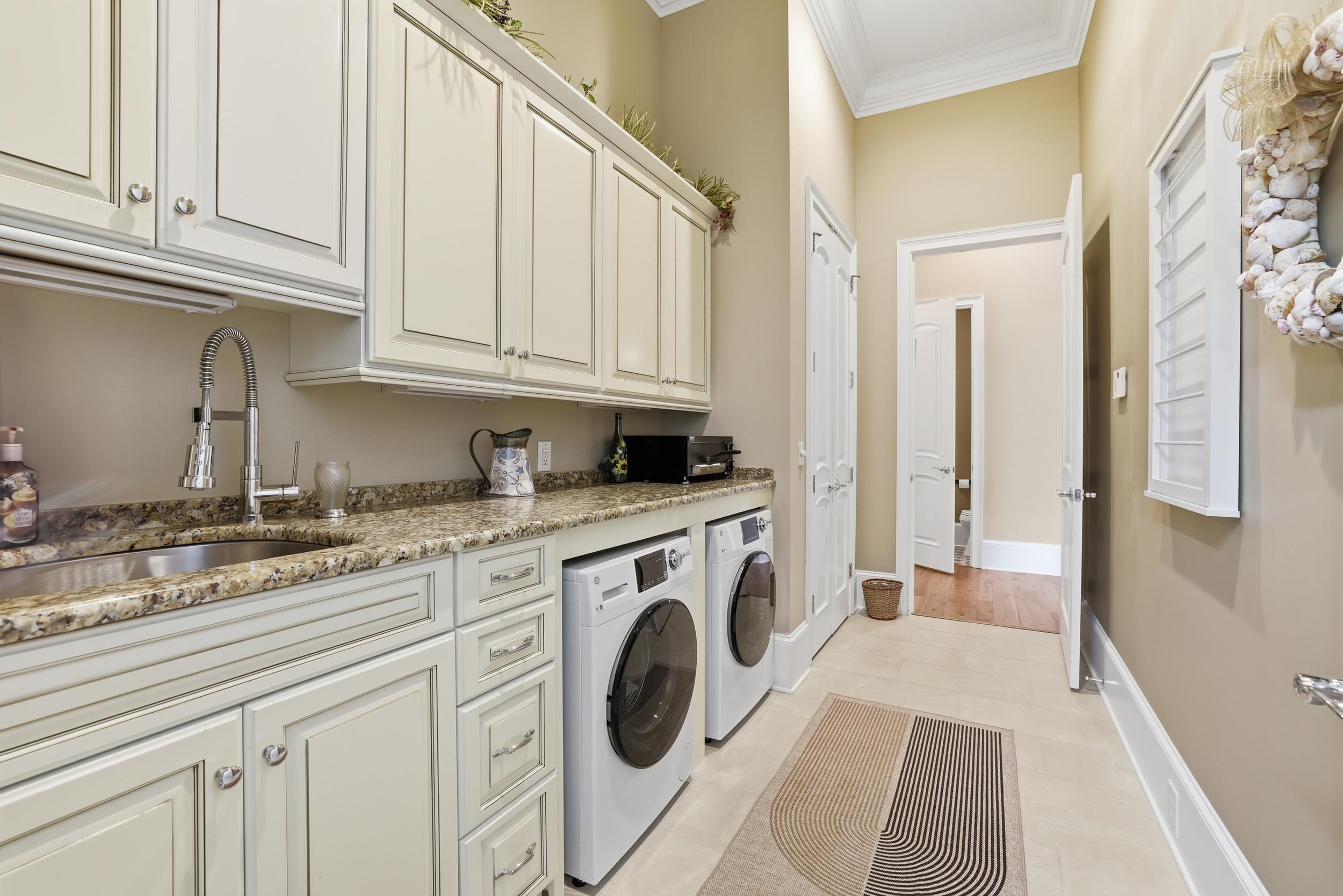 681 Reserve Dr. Property Photo 27