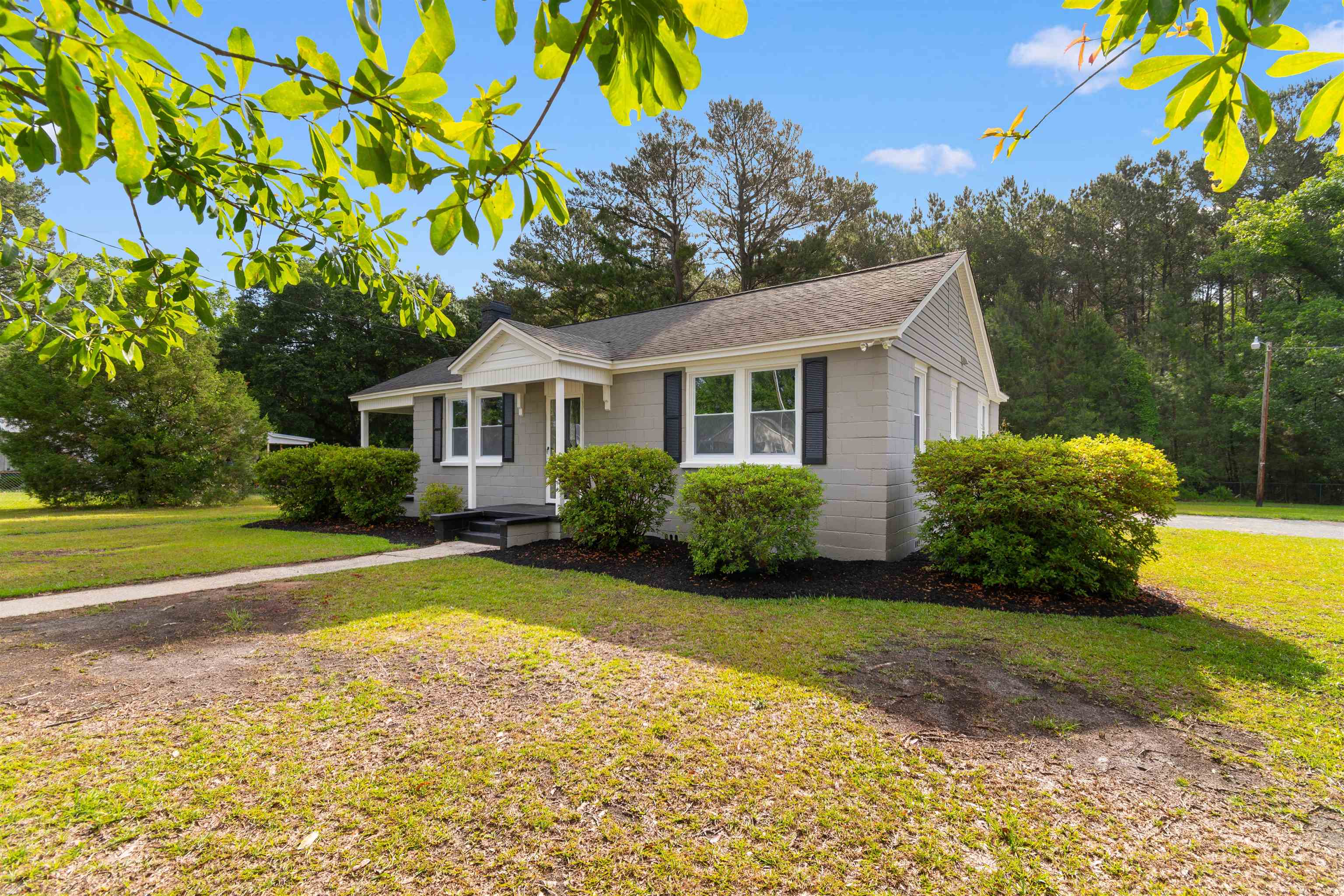 305 S Magnolia Ave. Property Photo 3