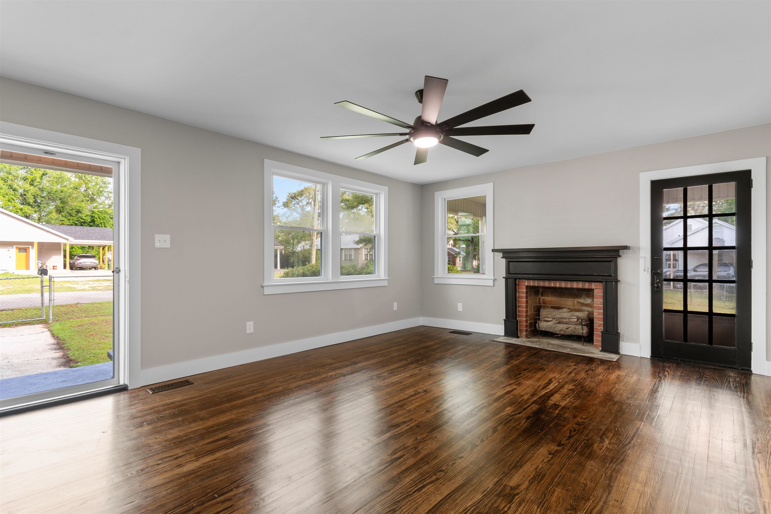 305 S Magnolia Ave. Property Photo 4