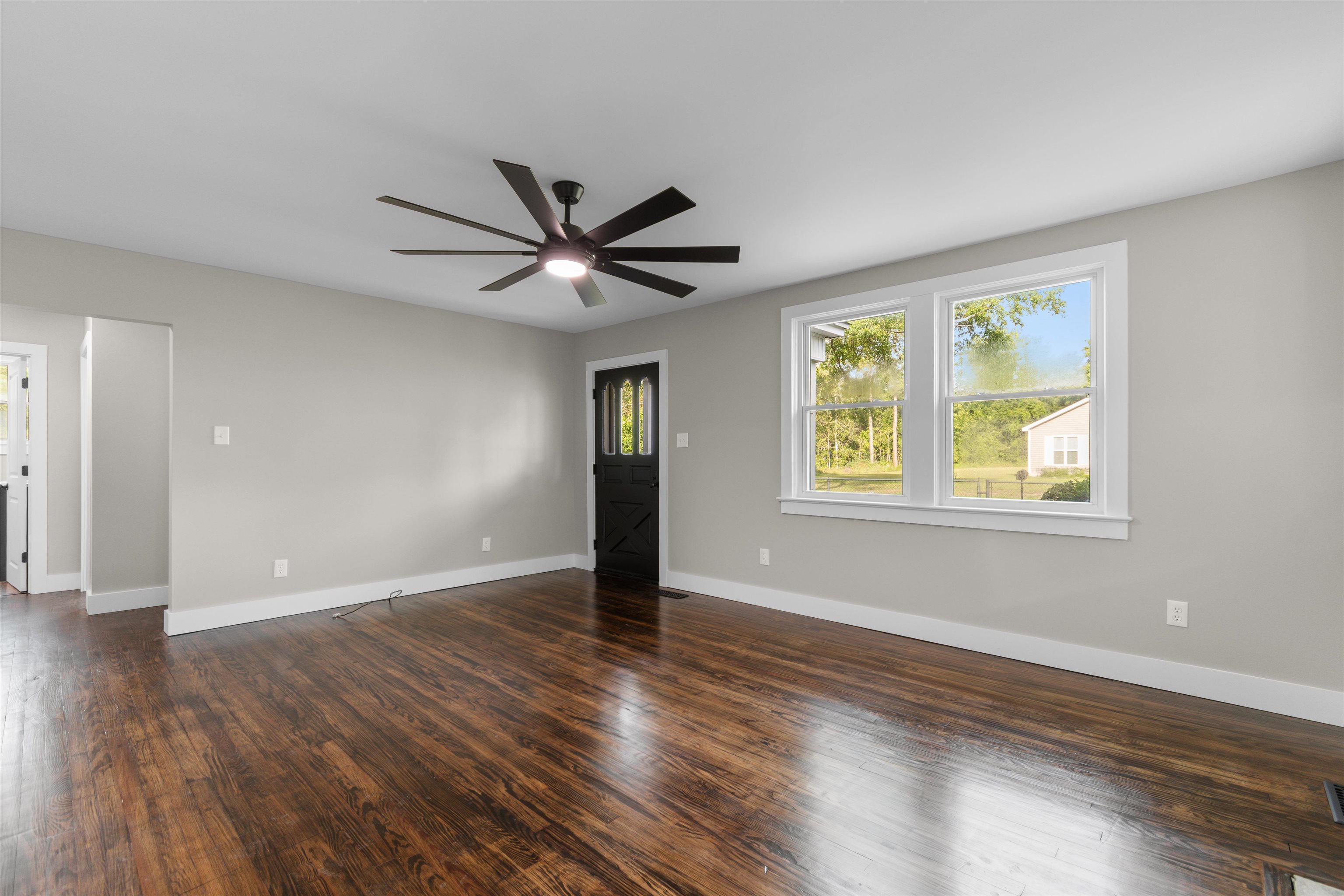 305 S Magnolia Ave. Property Photo 6