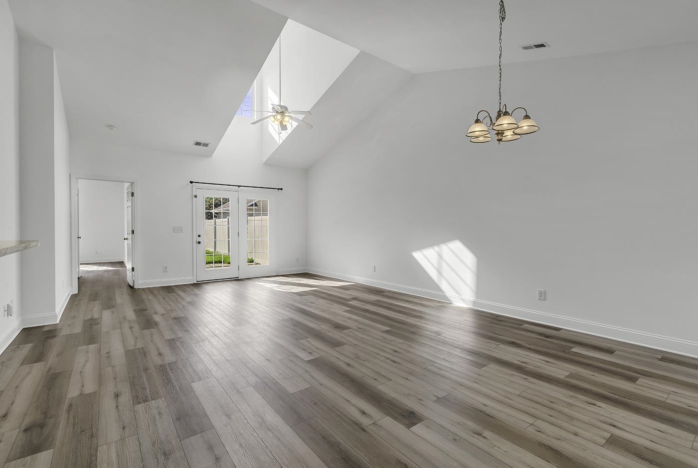 939 Wrigley Dr. Property Photo 11