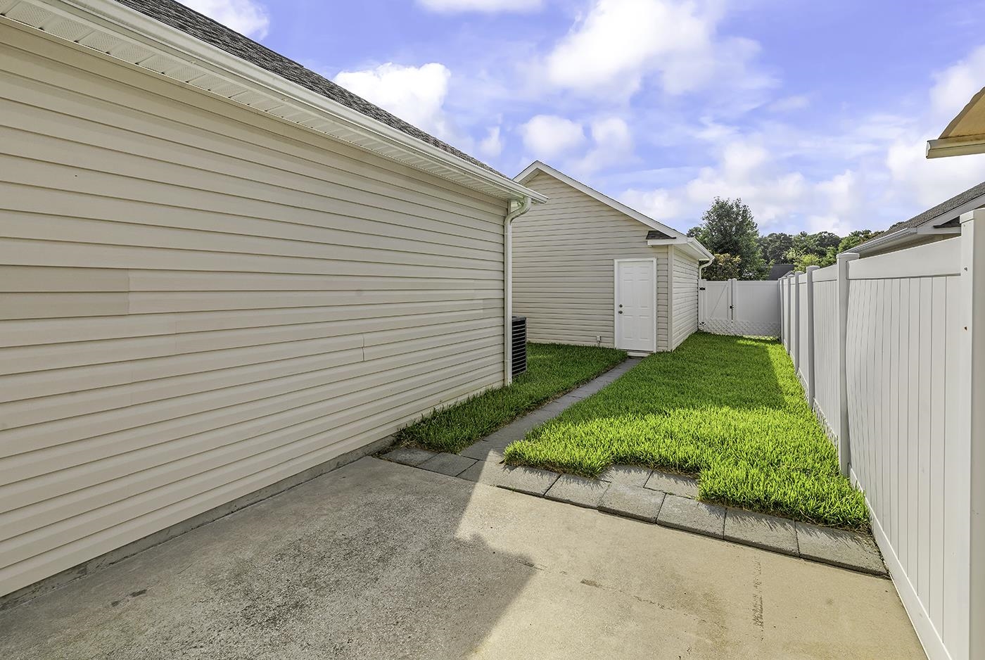 939 Wrigley Dr. Property Photo 32