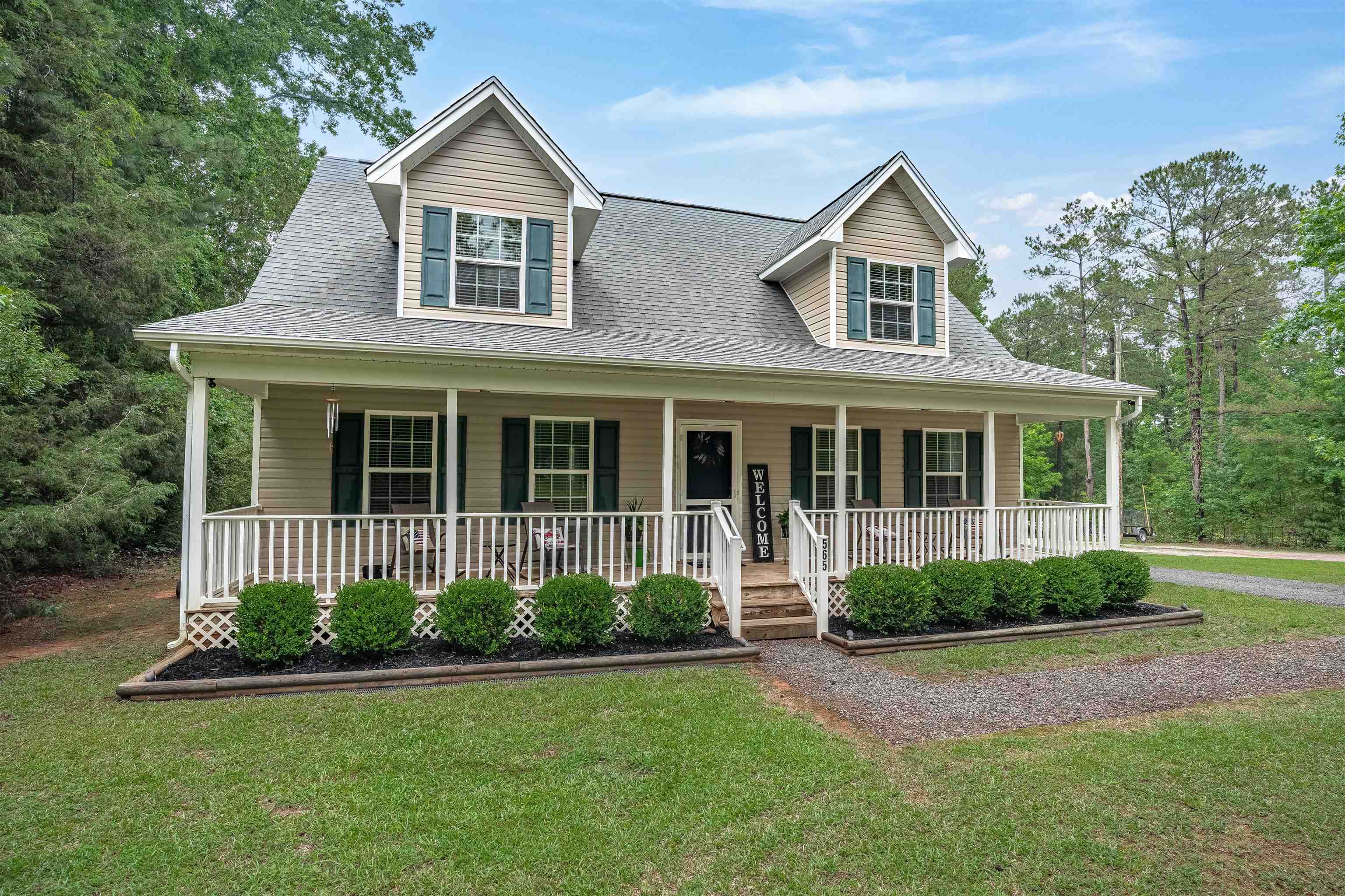 565 Portia Rd Property Photo 3
