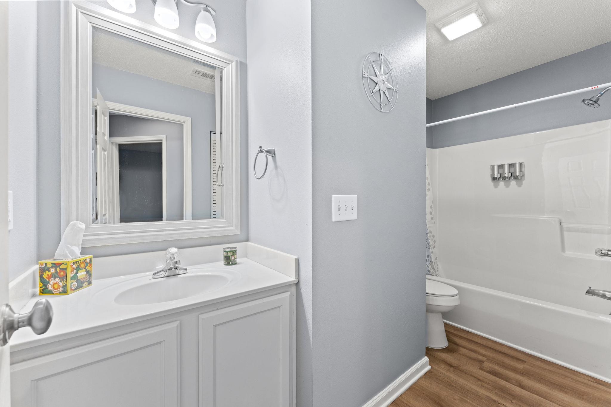 4265 Villa Dr. Property Photo 10