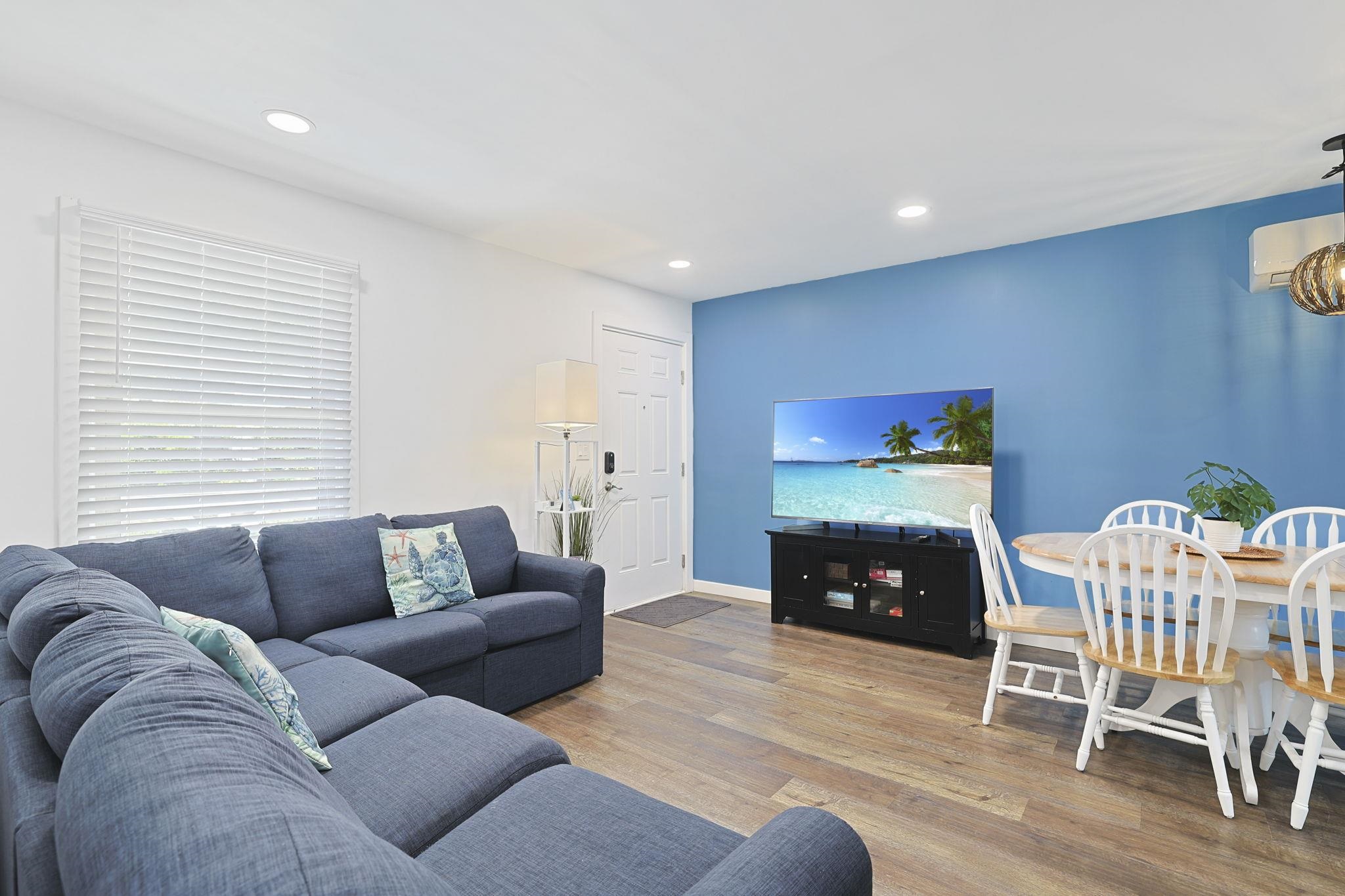 4610 Seaview St. Property Photo 5
