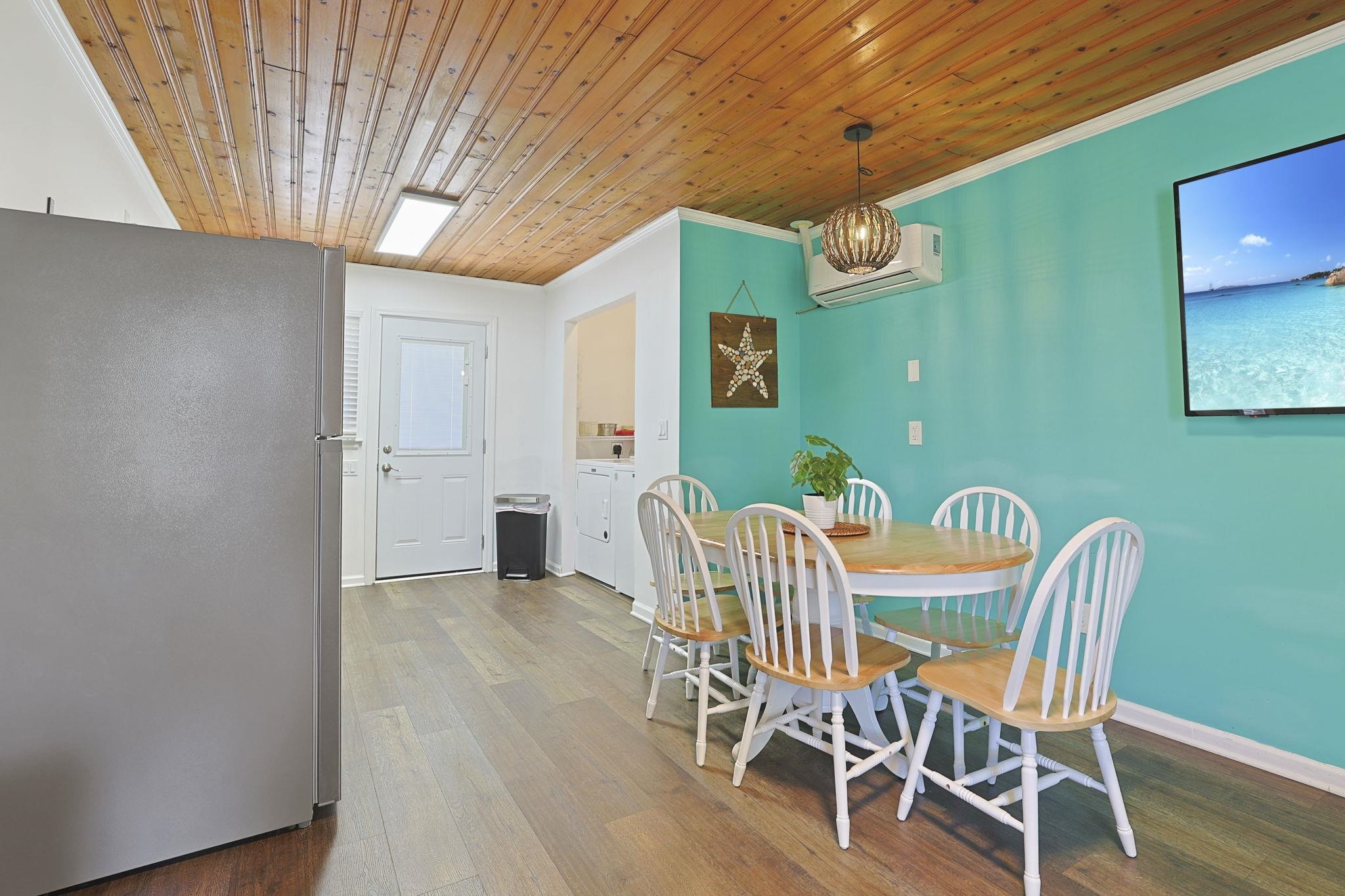 4610 Seaview St. Property Photo 31