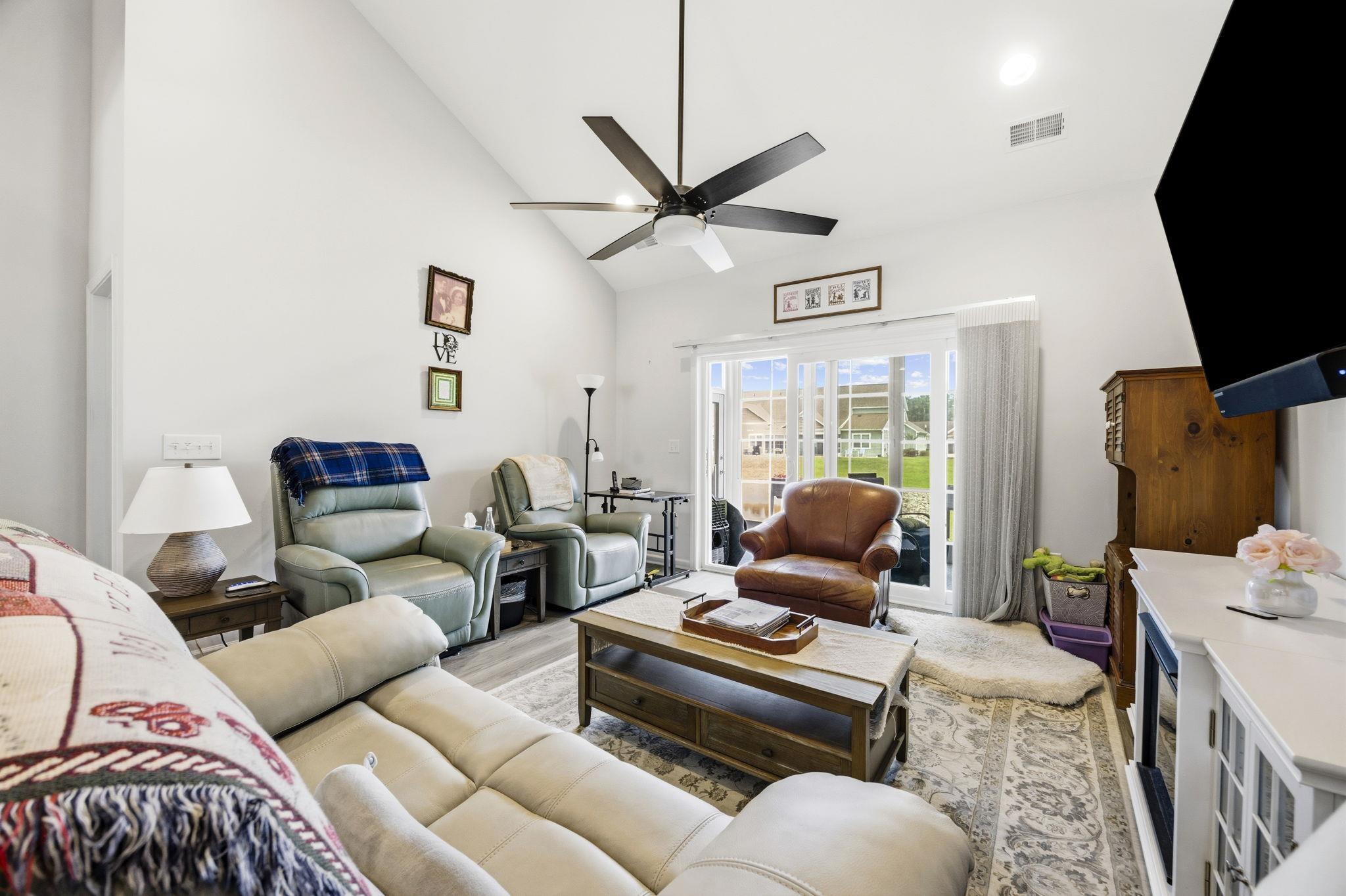 163 Machrie Loop Property Photo 7