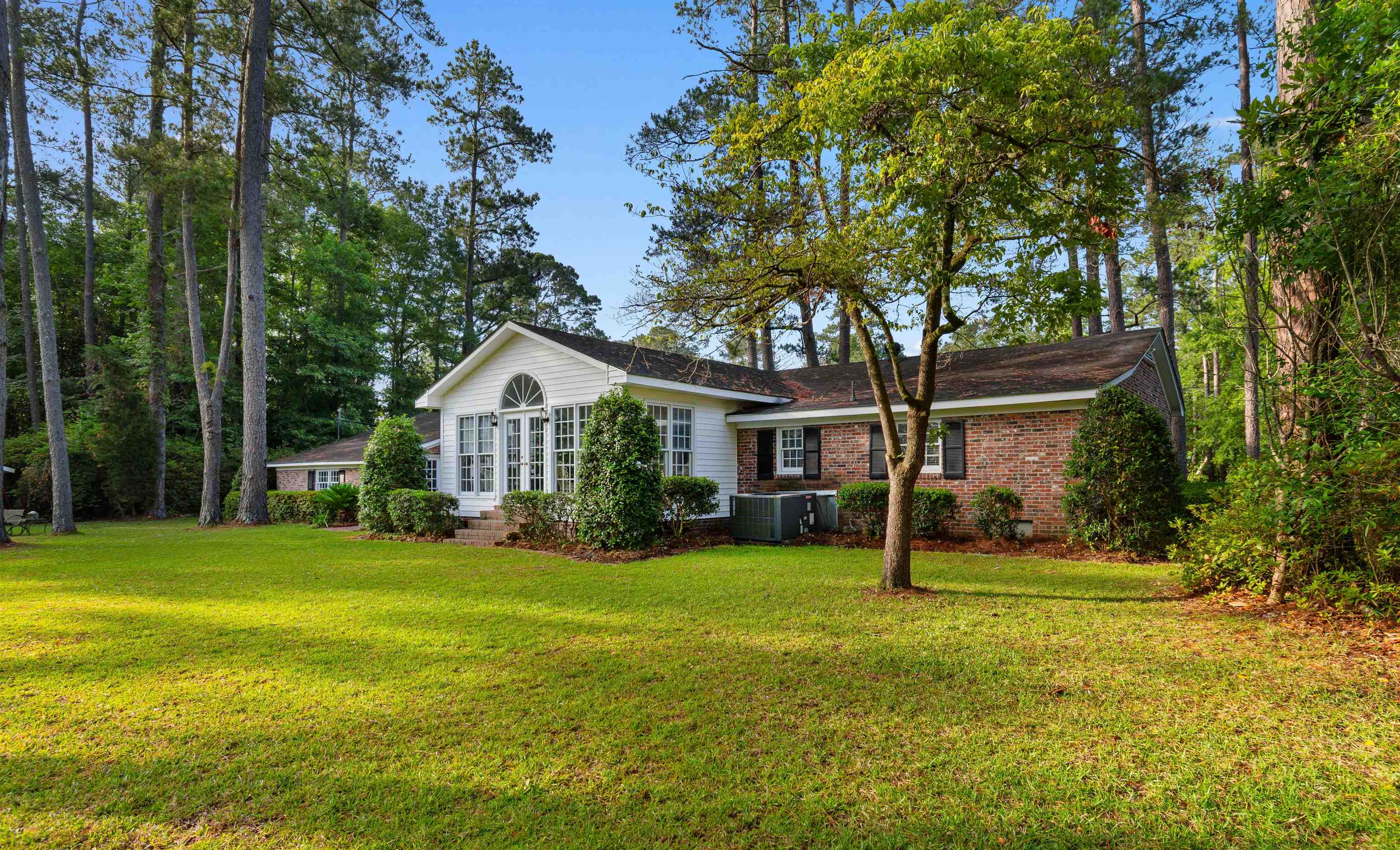 106 Jessamine St. Property Photo 36