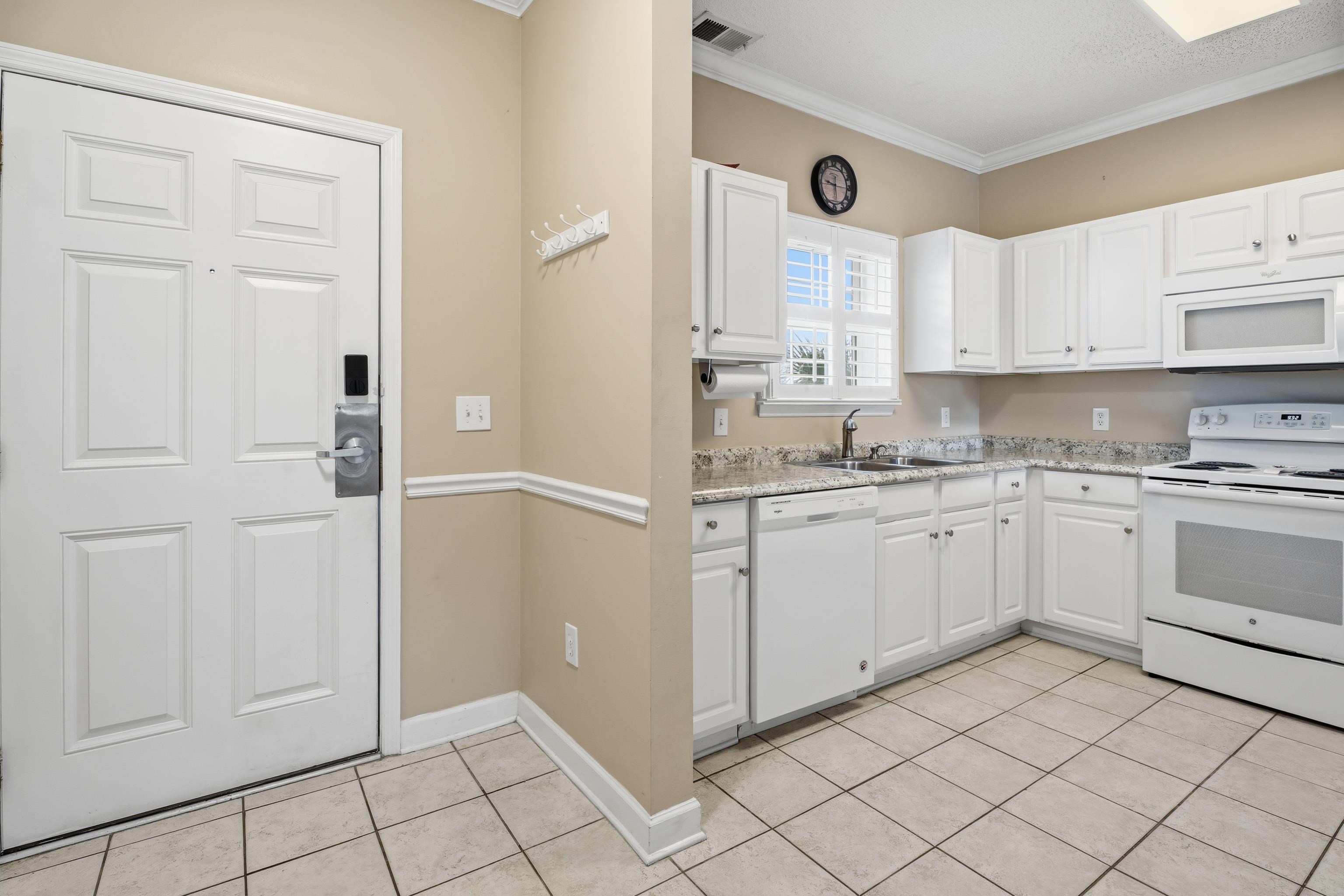 5801 Oyster Catcher Dr. Property Photo 4