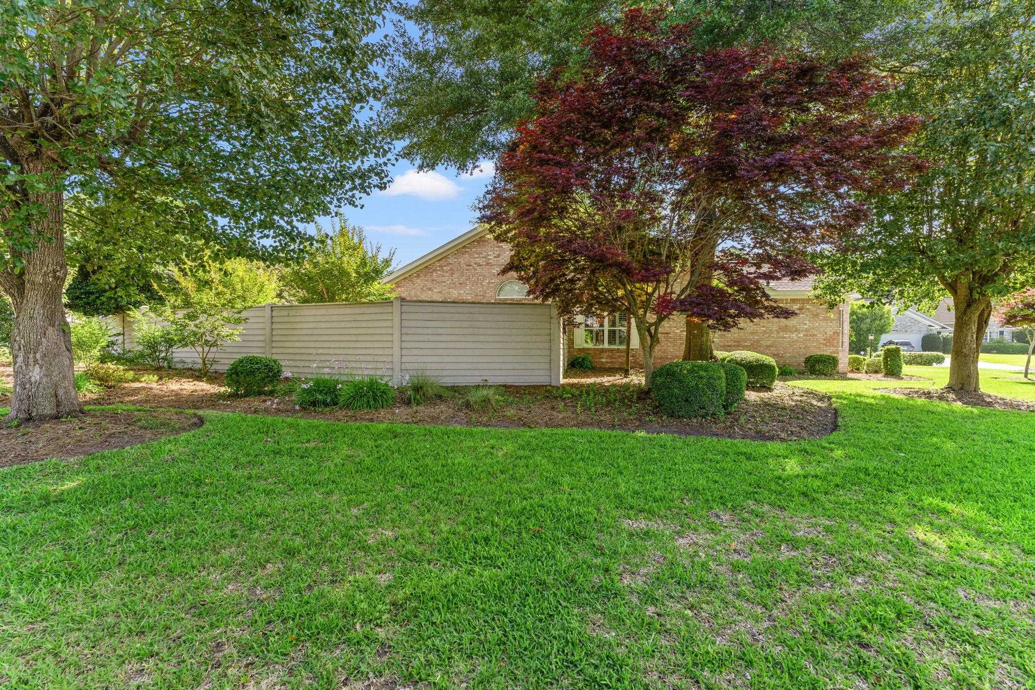 9624 Chestnut Ridge Dr. Property Photo 2