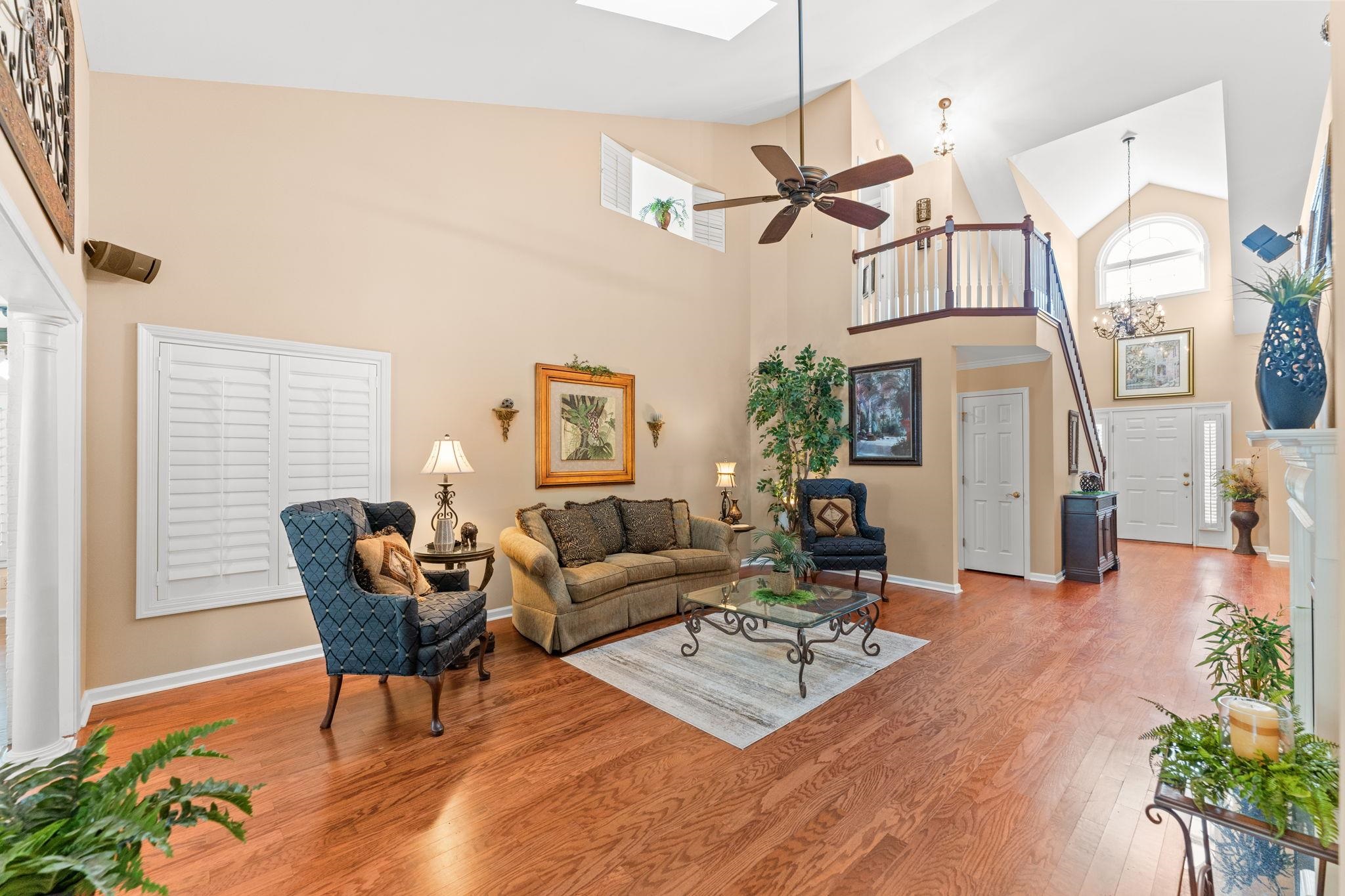 9624 Chestnut Ridge Dr. Property Photo 11