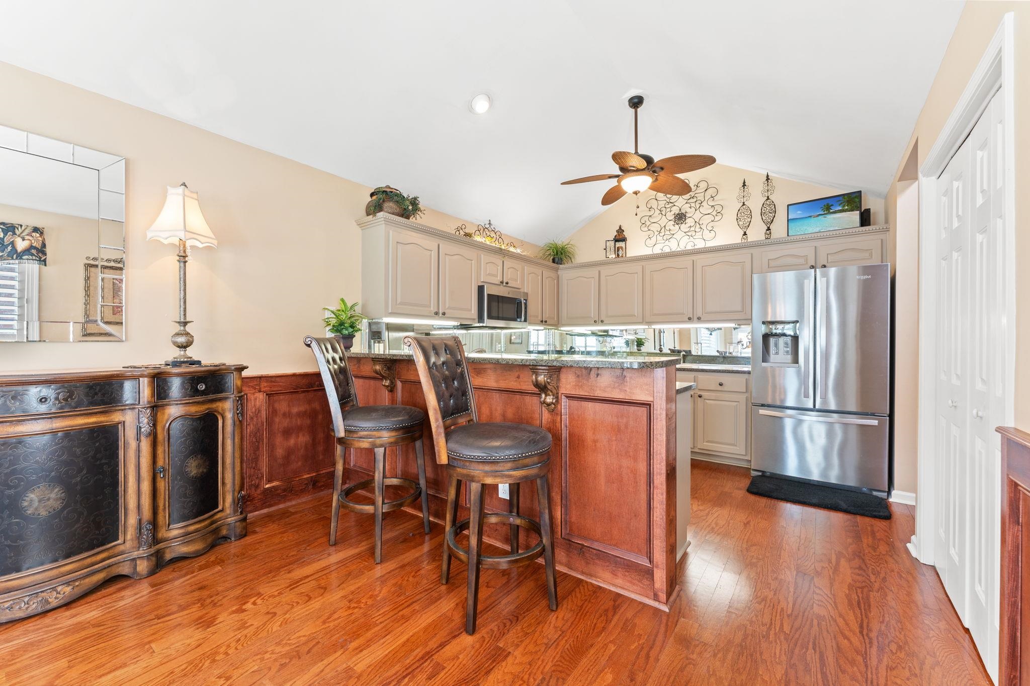 9624 Chestnut Ridge Dr. Property Photo 16