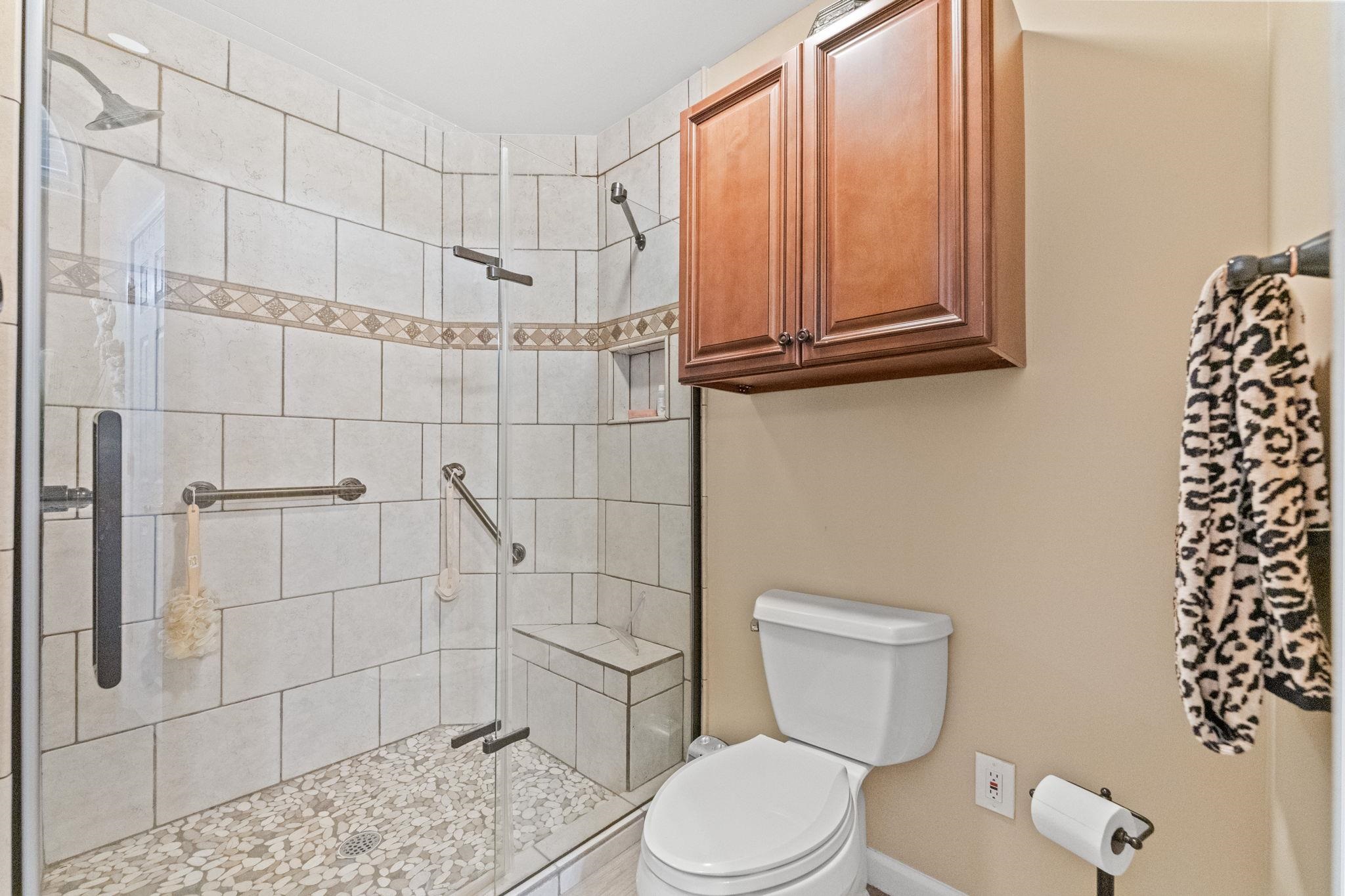 9624 Chestnut Ridge Dr. Property Photo 23