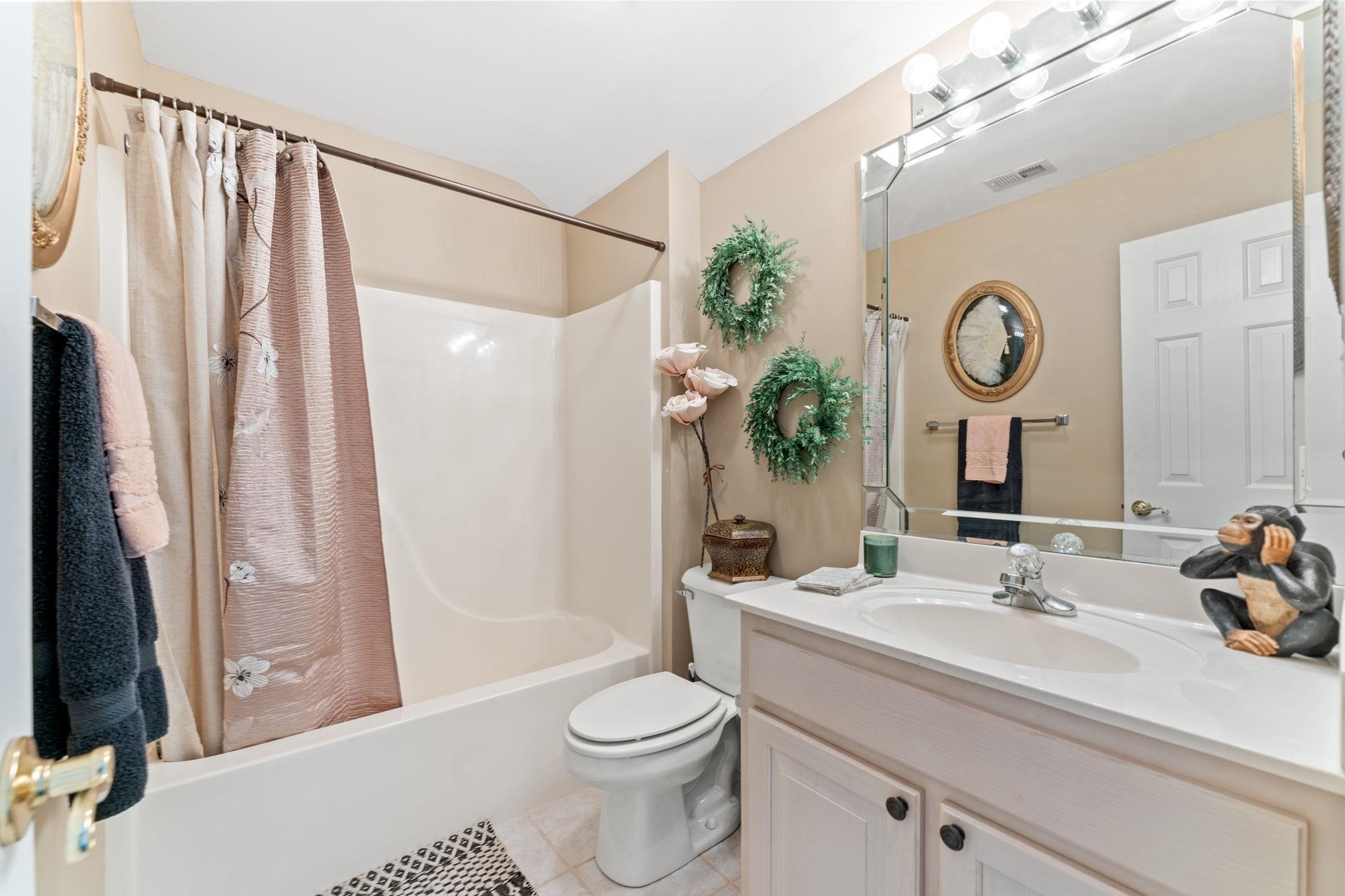 9624 Chestnut Ridge Dr. Property Photo 32
