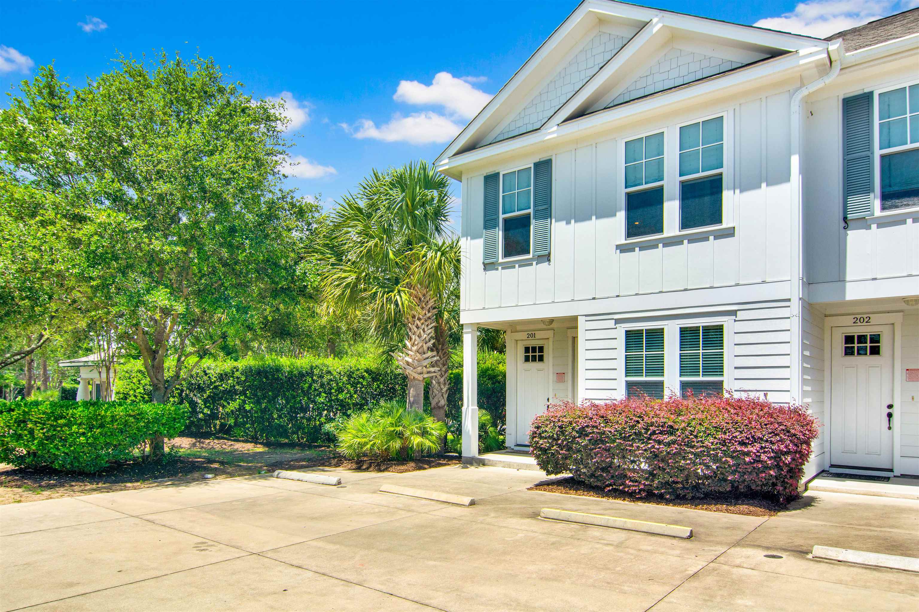 730 Madiera Dr. Property Photo 4