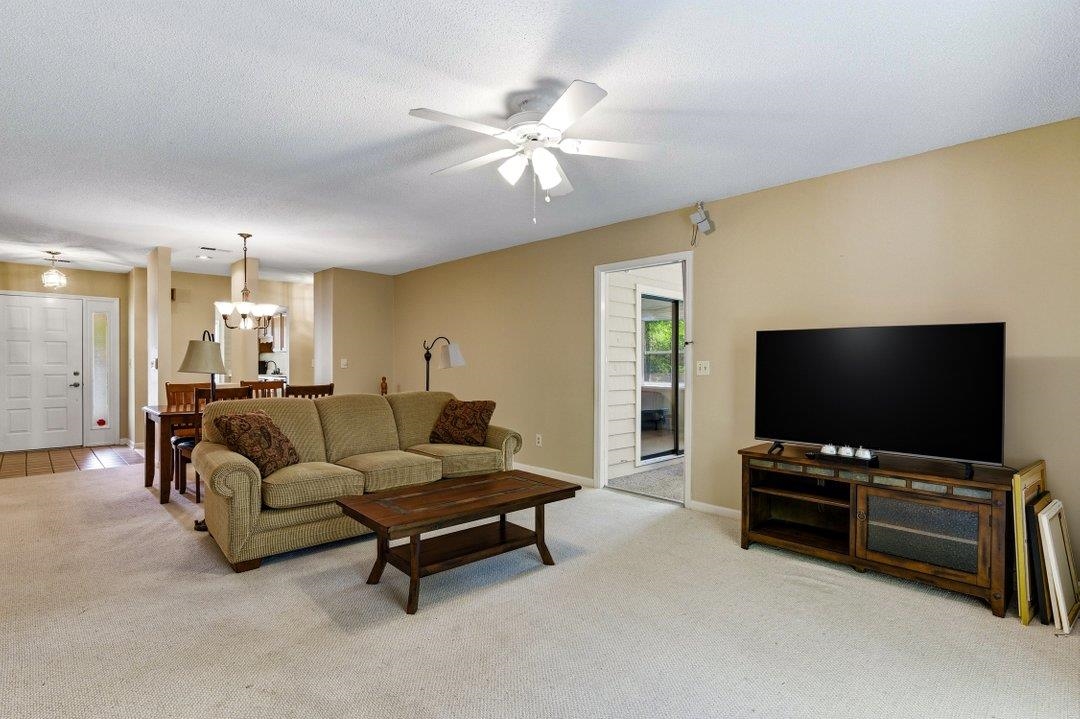 107 Mayberry Ln. Property Photo 7