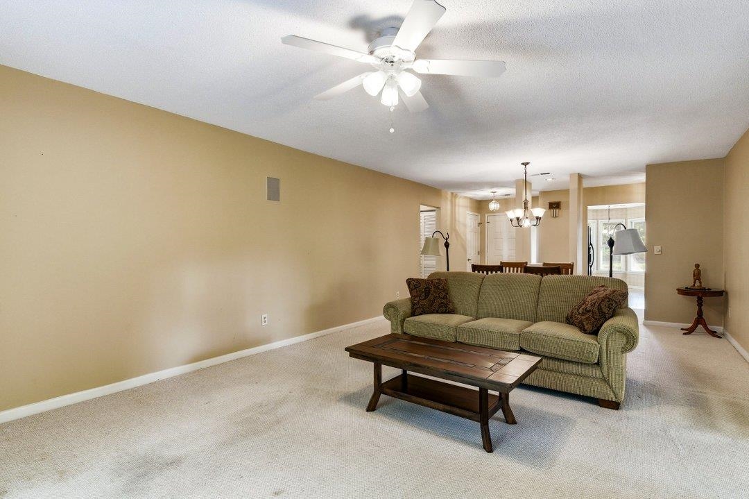 107 Mayberry Ln. Property Photo 8