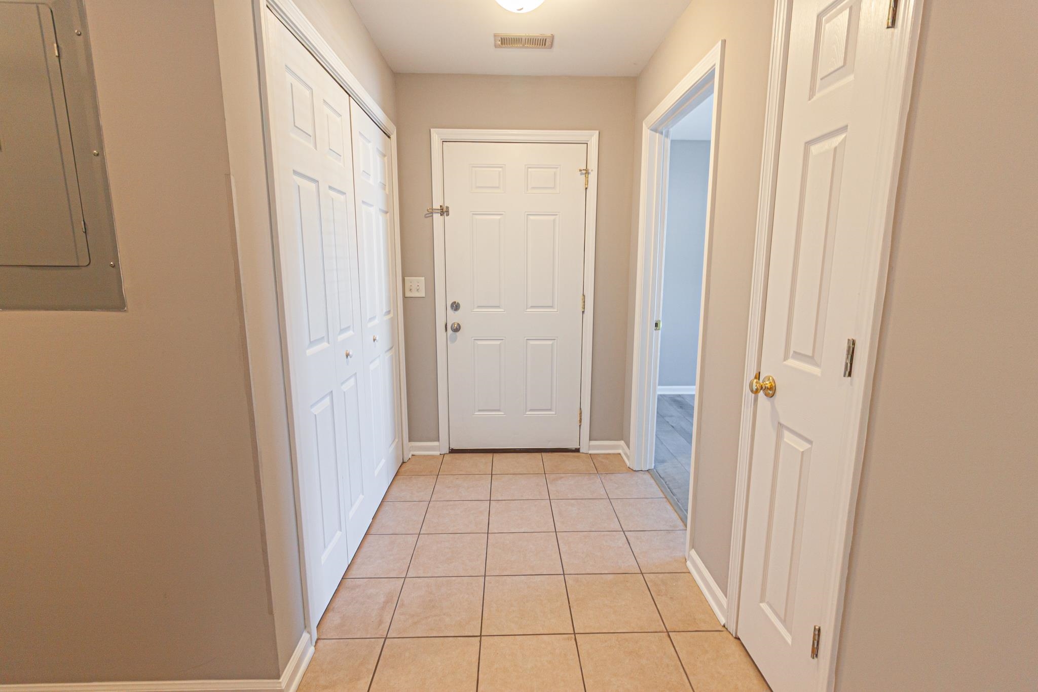 4850 Meadowsweet Dr. Property Photo 3