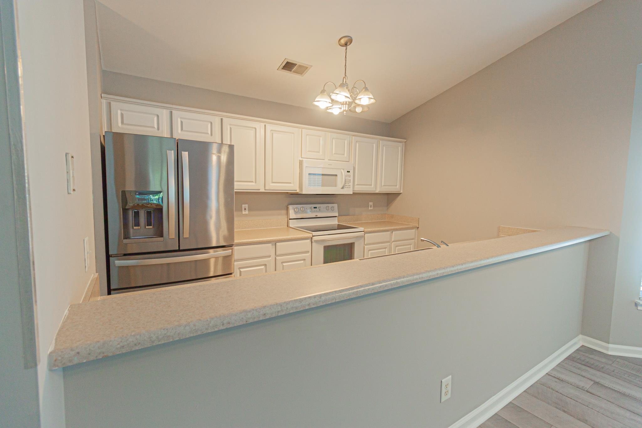 4850 Meadowsweet Dr. Property Photo 5