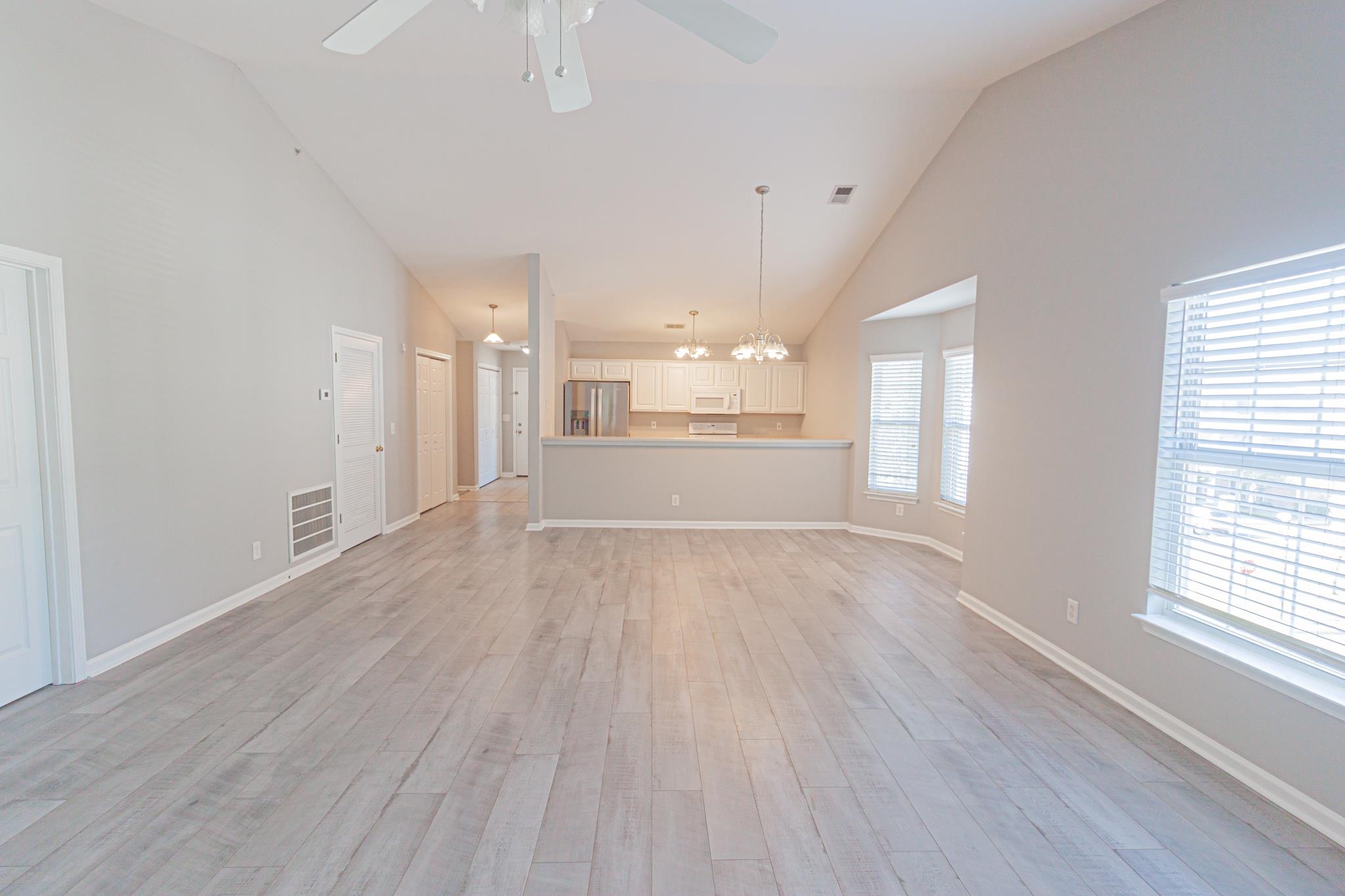 4850 Meadowsweet Dr. Property Photo 8
